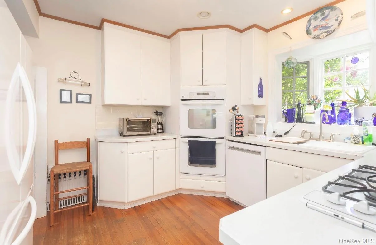 46 Pilot Street, New York, NY, 3 Bedrooms Bedrooms, 8 Rooms Rooms,1 BathroomBathrooms,Residential,For Rent,Pilot,0,1053057 46 Pilot Street, New York, NY, 3 Bedrooms Bedrooms, 8 Rooms Rooms,1 BathroomBathrooms,Residential,For Rent,Pilot,0,1053057