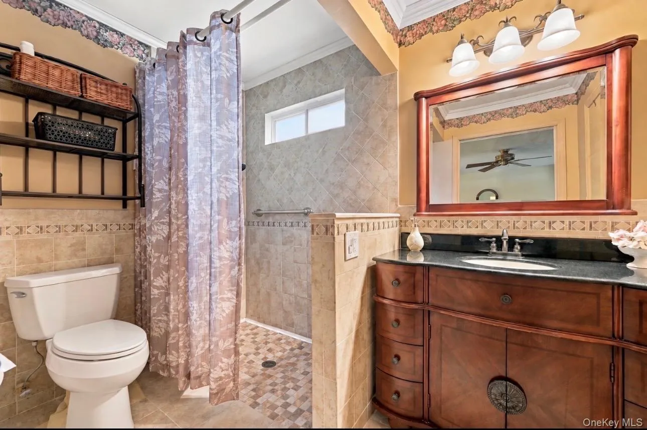 Main bedroom bath Main bedroom bath