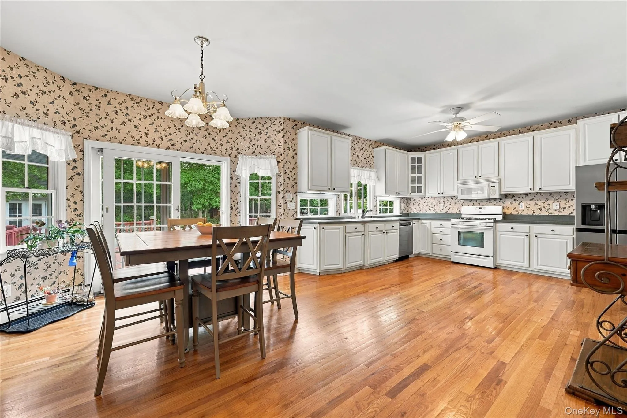 57 Margin Road, Brookhaven, NY, 5 Bedrooms Bedrooms, 11 Rooms Rooms,4 BathroomsBathrooms,Residential,For Rent,Margin,0,1053064 57 Margin Road, Brookhaven, NY, 5 Bedrooms Bedrooms, 11 Rooms Rooms,4 BathroomsBathrooms,Residential,For Rent,Margin,0,1053064
