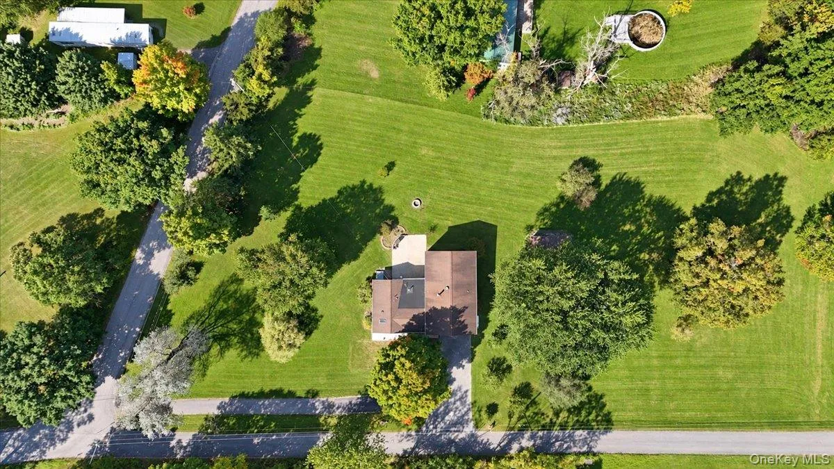 8 Acorn Drive, Montgomery, NY, 4 Bedrooms Bedrooms, 11 Rooms Rooms,3 BathroomsBathrooms,Residential,For Rent,Acorn,0,1053066 8 Acorn Drive, Montgomery, NY, 4 Bedrooms Bedrooms, 11 Rooms Rooms,3 BathroomsBathrooms,Residential,For Rent,Acorn,0,1053066