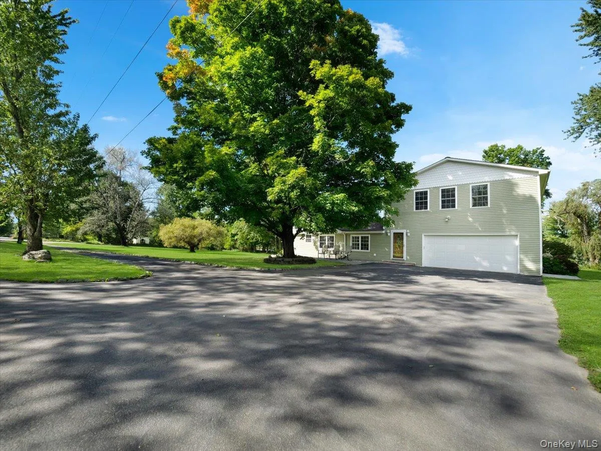 8 Acorn Drive, Montgomery, NY, 4 Bedrooms Bedrooms, 11 Rooms Rooms,3 BathroomsBathrooms,Residential,For Rent,Acorn,0,1053066 8 Acorn Drive, Montgomery, NY, 4 Bedrooms Bedrooms, 11 Rooms Rooms,3 BathroomsBathrooms,Residential,For Rent,Acorn,0,1053066