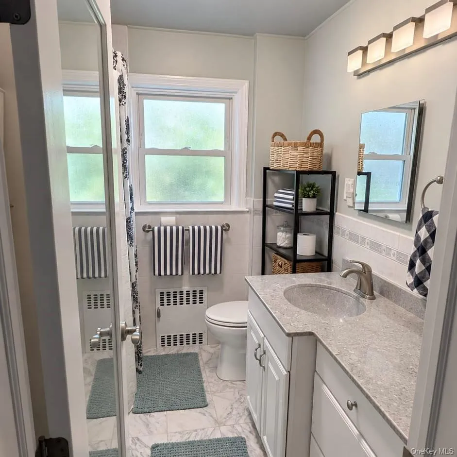 Master Bathroom Master Bathroom