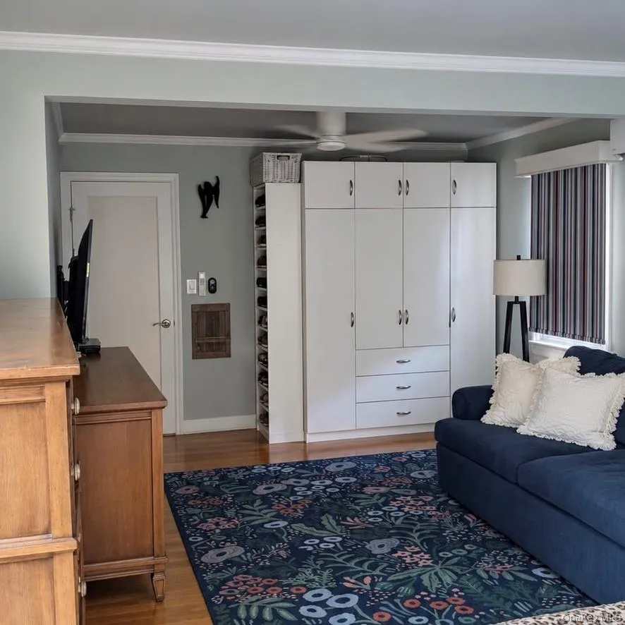 2 Windsor Place, Hempstead, NY, 4 Bedrooms Bedrooms, 6 Rooms Rooms,2 BathroomsBathrooms,Residential,For Rent,Windsor,0,1053067 2 Windsor Place, Hempstead, NY, 4 Bedrooms Bedrooms, 6 Rooms Rooms,2 BathroomsBathrooms,Residential,For Rent,Windsor,0,1053067
