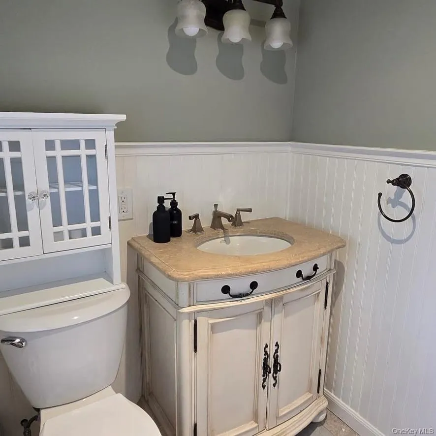 2 Windsor Place, Hempstead, NY, 4 Bedrooms Bedrooms, 6 Rooms Rooms,2 BathroomsBathrooms,Residential,For Rent,Windsor,0,1053067 2 Windsor Place, Hempstead, NY, 4 Bedrooms Bedrooms, 6 Rooms Rooms,2 BathroomsBathrooms,Residential,For Rent,Windsor,0,1053067