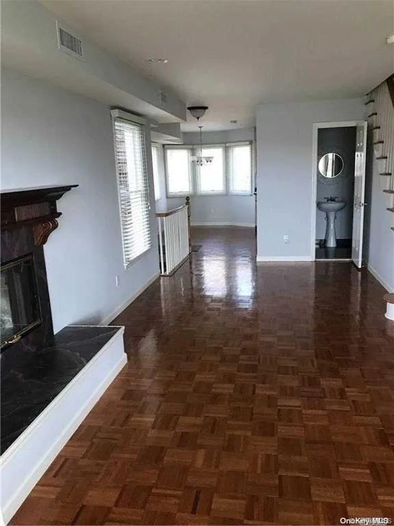 59 Sintsink Drive, North Hempstead, NY, 2 Bedrooms Bedrooms, 4 Rooms Rooms,1 BathroomBathrooms,Residential Lease,For Rent,Sintsink,0,1053068 59 Sintsink Drive, North Hempstead, NY, 2 Bedrooms Bedrooms, 4 Rooms Rooms,1 BathroomBathrooms,Residential Lease,For Rent,Sintsink,0,1053068