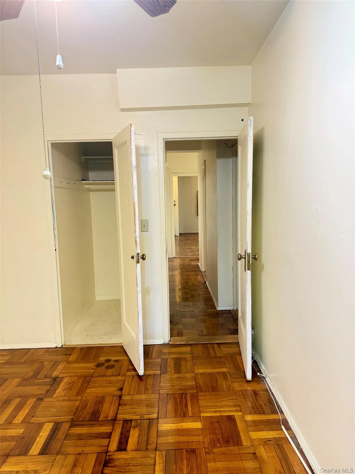 2049 Mc Graw Avenue, New York, NY, 3 Bedrooms Bedrooms, 5 Rooms Rooms,1 BathroomBathrooms,Residential,For Rent,Mc Graw,0,1053072 2049 Mc Graw Avenue, New York, NY, 3 Bedrooms Bedrooms, 5 Rooms Rooms,1 BathroomBathrooms,Residential,For Rent,Mc Graw,0,1053072