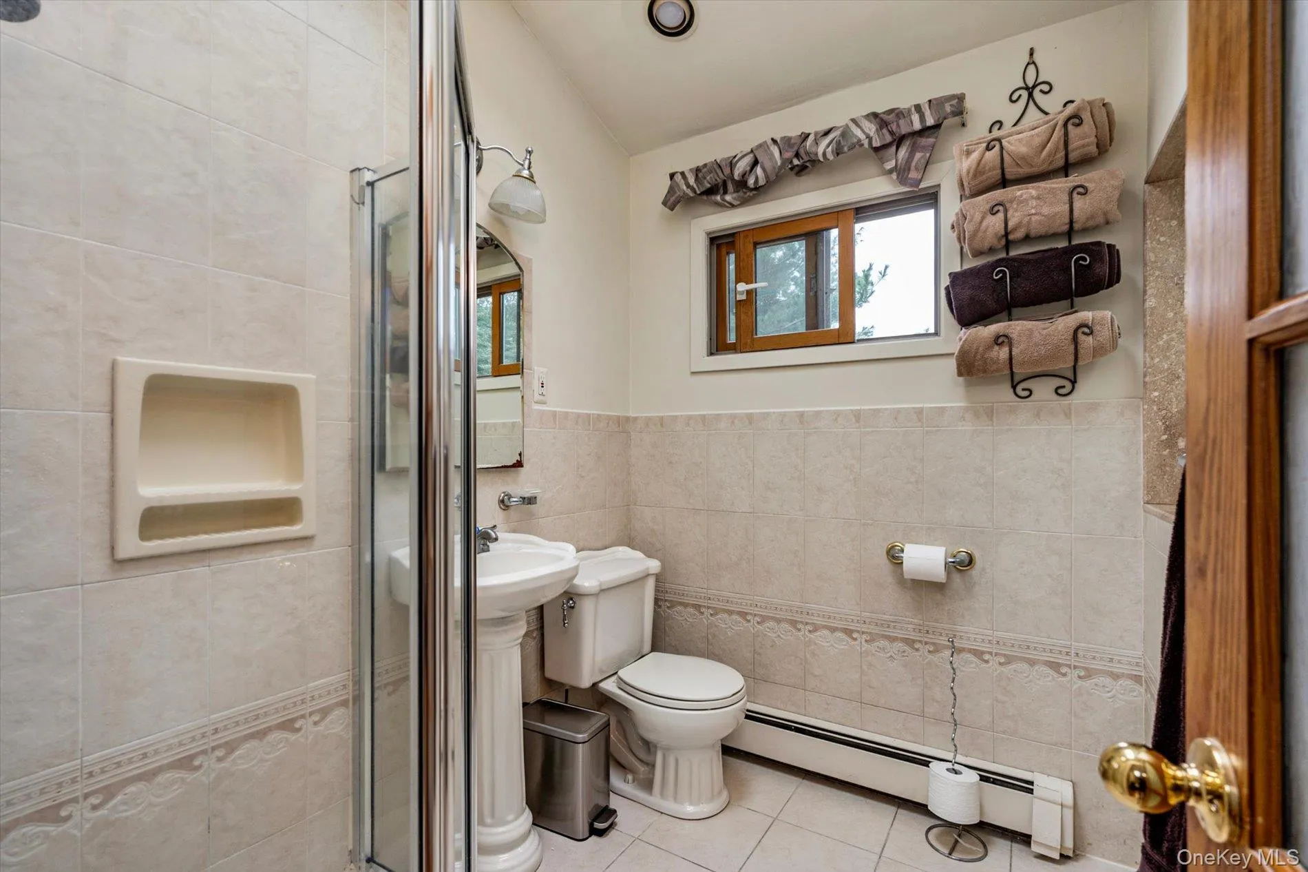 73 Anndom Court, Babylon, NY, 4 Bedrooms Bedrooms, 10 Rooms Rooms,2 BathroomsBathrooms,Residential,For Rent,Anndom,0,1053073 73 Anndom Court, Babylon, NY, 4 Bedrooms Bedrooms, 10 Rooms Rooms,2 BathroomsBathrooms,Residential,For Rent,Anndom,0,1053073