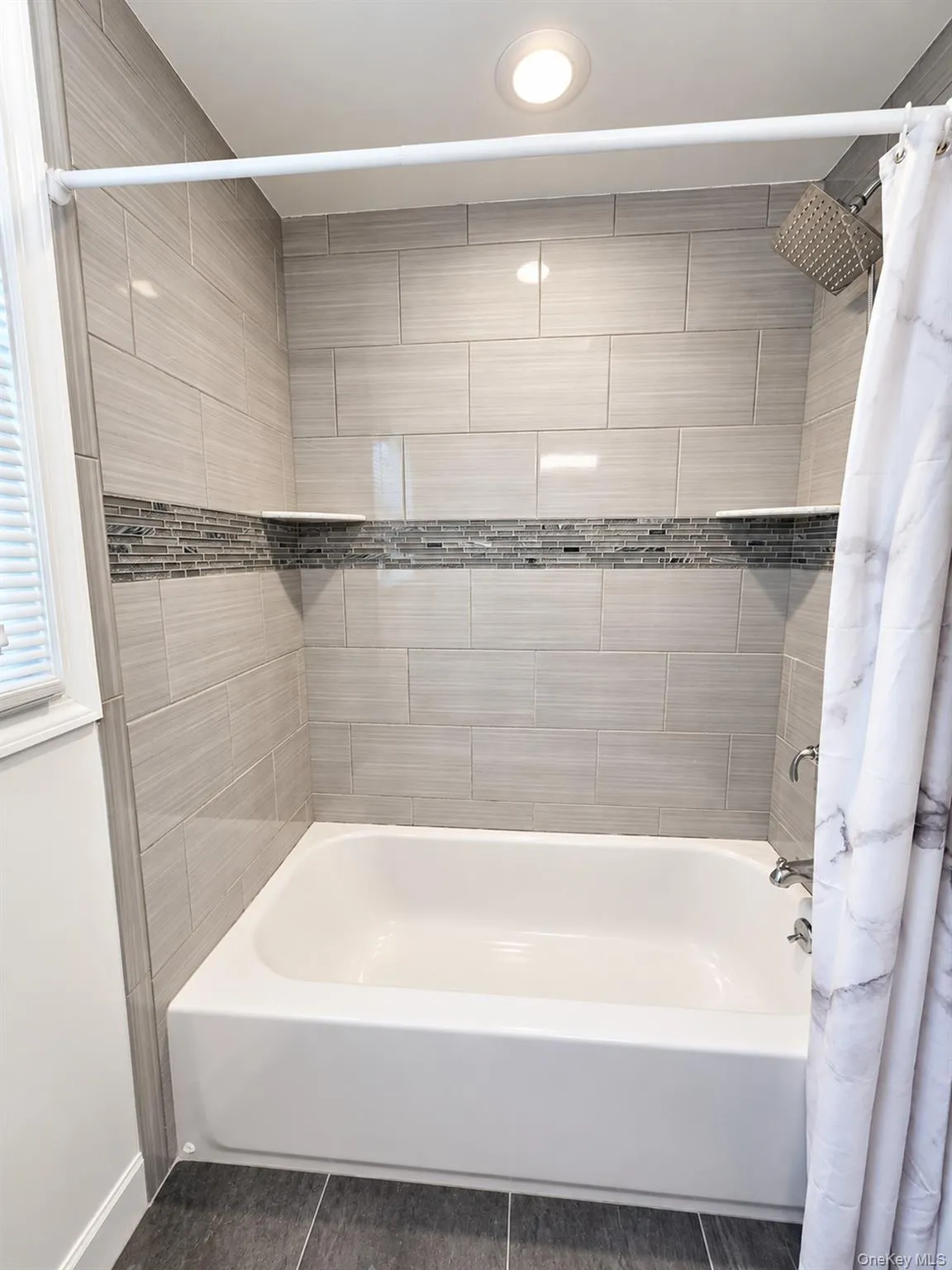 2 Teton Place, Brookhaven, NY, 4 Bedrooms Bedrooms, 9 Rooms Rooms,2 BathroomsBathrooms,Residential,For Rent,Teton,0,1053074 2 Teton Place, Brookhaven, NY, 4 Bedrooms Bedrooms, 9 Rooms Rooms,2 BathroomsBathrooms,Residential,For Rent,Teton,0,1053074