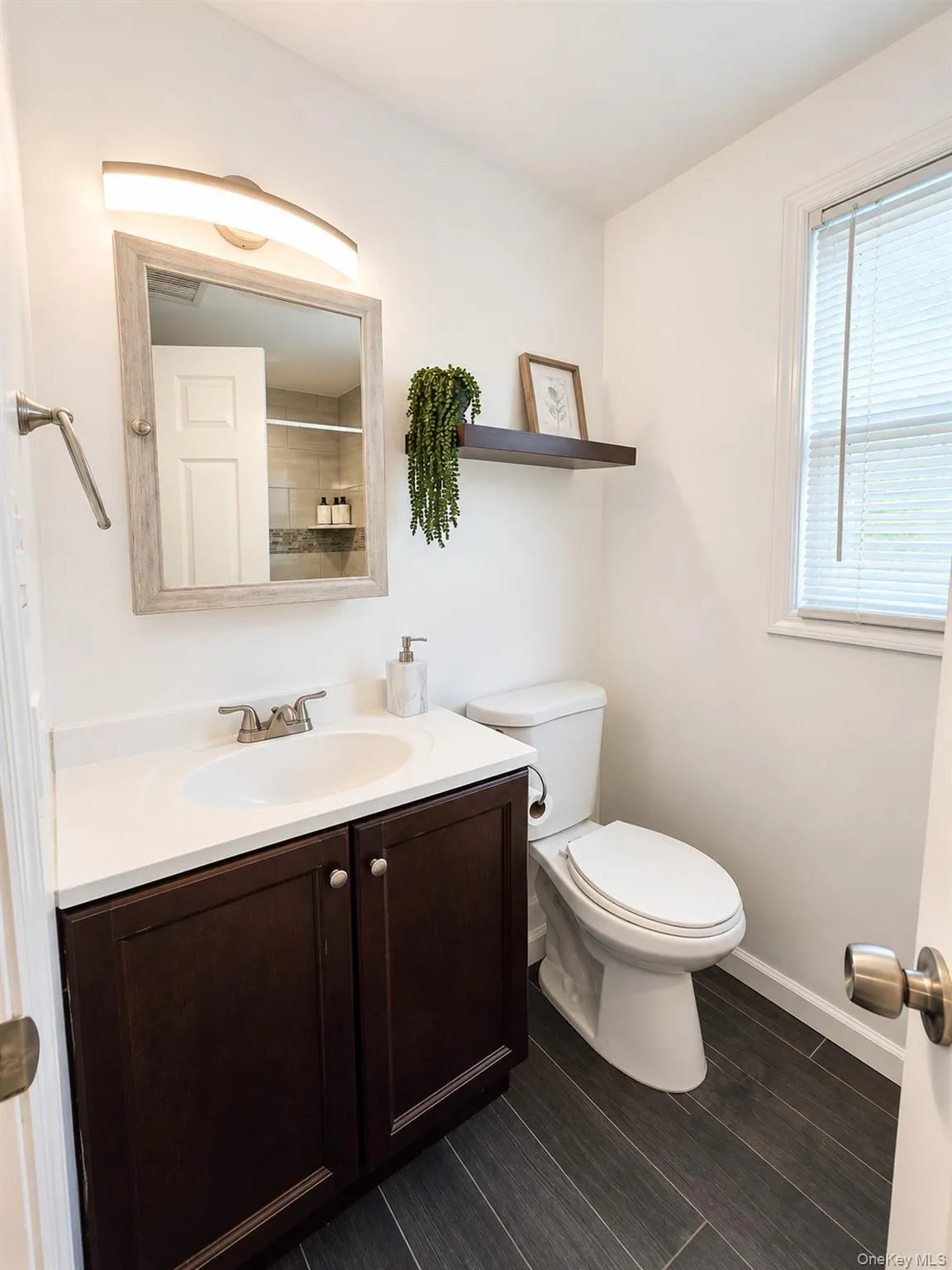 2 Teton Place, Brookhaven, NY, 4 Bedrooms Bedrooms, 9 Rooms Rooms,2 BathroomsBathrooms,Residential,For Rent,Teton,0,1053074 2 Teton Place, Brookhaven, NY, 4 Bedrooms Bedrooms, 9 Rooms Rooms,2 BathroomsBathrooms,Residential,For Rent,Teton,0,1053074