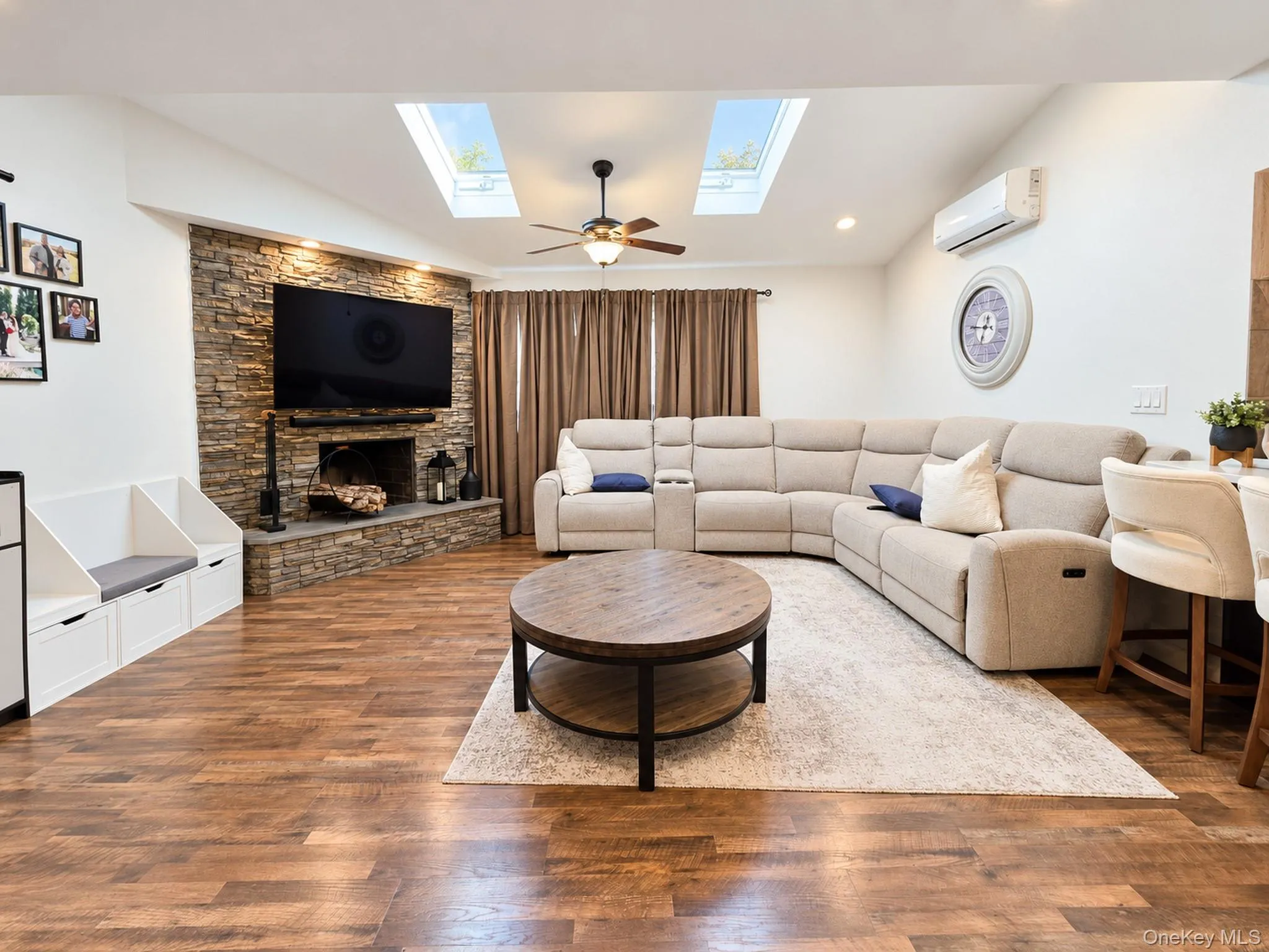 2 Teton Place, Brookhaven, NY, 4 Bedrooms Bedrooms, 9 Rooms Rooms,2 BathroomsBathrooms,Residential,For Rent,Teton,0,1053074 2 Teton Place, Brookhaven, NY, 4 Bedrooms Bedrooms, 9 Rooms Rooms,2 BathroomsBathrooms,Residential,For Rent,Teton,0,1053074