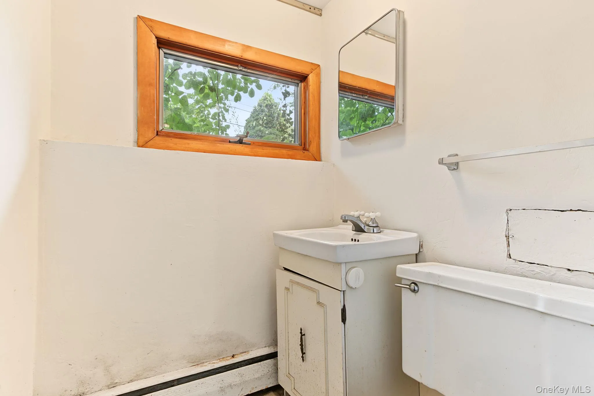 27 Convent Road, Orangetown, NY, 3 Bedrooms Bedrooms, 7 Rooms Rooms,1 BathroomBathrooms,Residential,For Rent,Convent,0,1053078 27 Convent Road, Orangetown, NY, 3 Bedrooms Bedrooms, 7 Rooms Rooms,1 BathroomBathrooms,Residential,For Rent,Convent,0,1053078