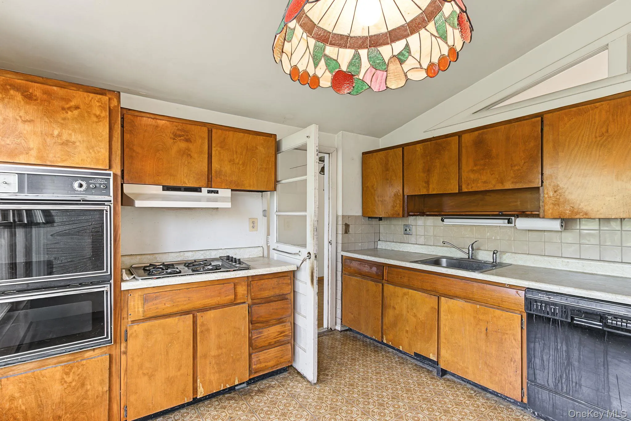 27 Convent Road, Orangetown, NY, 3 Bedrooms Bedrooms, 7 Rooms Rooms,1 BathroomBathrooms,Residential,For Rent,Convent,0,1053078 27 Convent Road, Orangetown, NY, 3 Bedrooms Bedrooms, 7 Rooms Rooms,1 BathroomBathrooms,Residential,For Rent,Convent,0,1053078