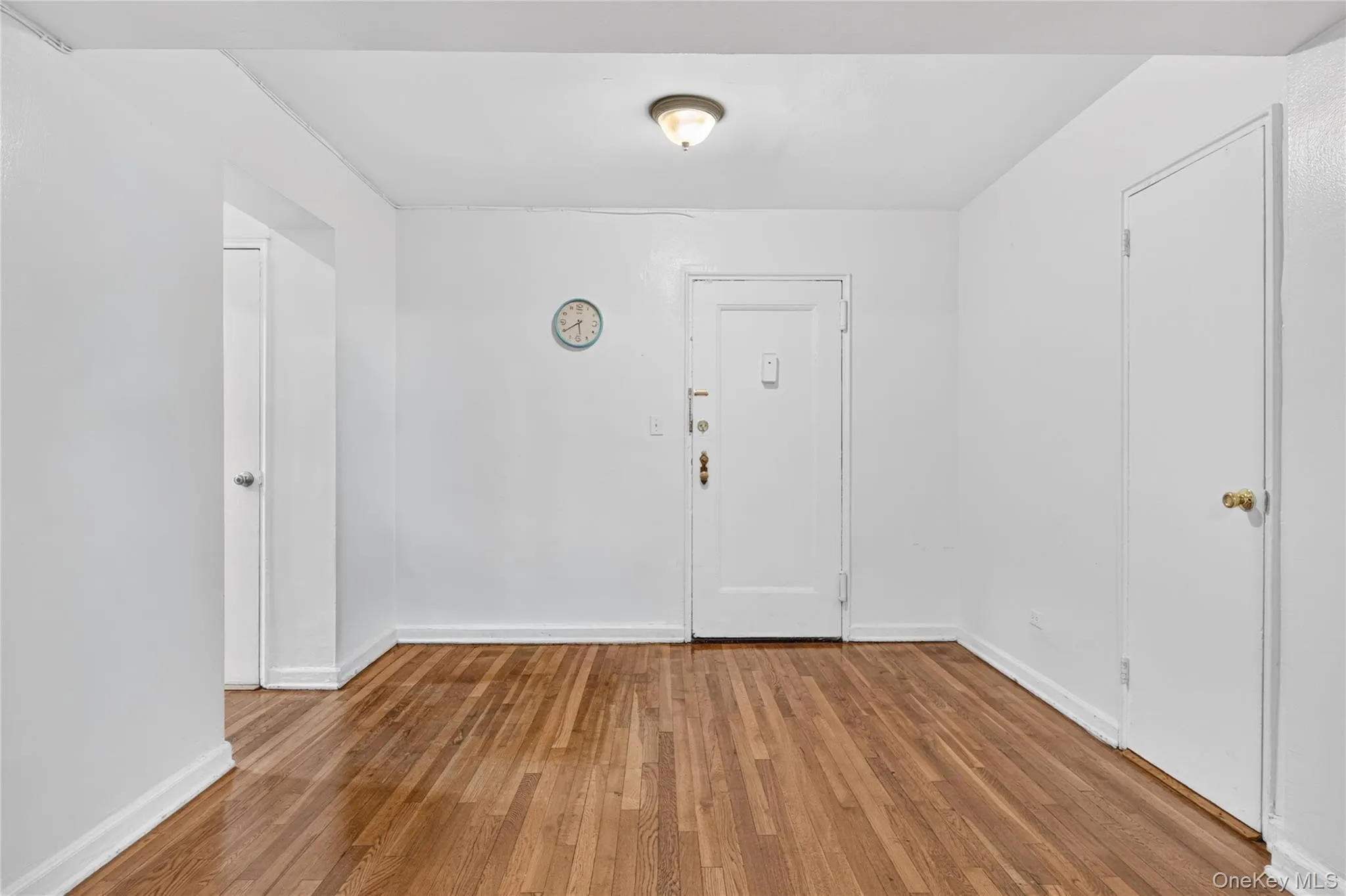 15040 71st Avenue, New York, NY, 1 Bedroom Bedrooms, 4 Rooms Rooms,1 BathroomBathrooms,Residential,For Rent,71st,0,1053082 15040 71st Avenue, New York, NY, 1 Bedroom Bedrooms, 4 Rooms Rooms,1 BathroomBathrooms,Residential,For Rent,71st,0,1053082