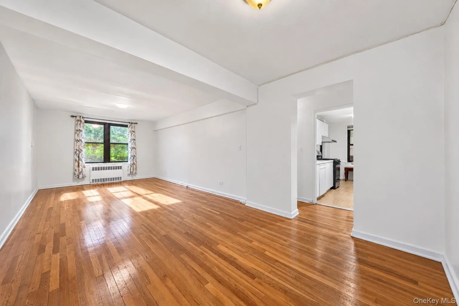 15040 71st Avenue, New York, NY, 1 Bedroom Bedrooms, 4 Rooms Rooms,1 BathroomBathrooms,Residential,For Rent,71st,0,1053082 15040 71st Avenue, New York, NY, 1 Bedroom Bedrooms, 4 Rooms Rooms,1 BathroomBathrooms,Residential,For Rent,71st,0,1053082
