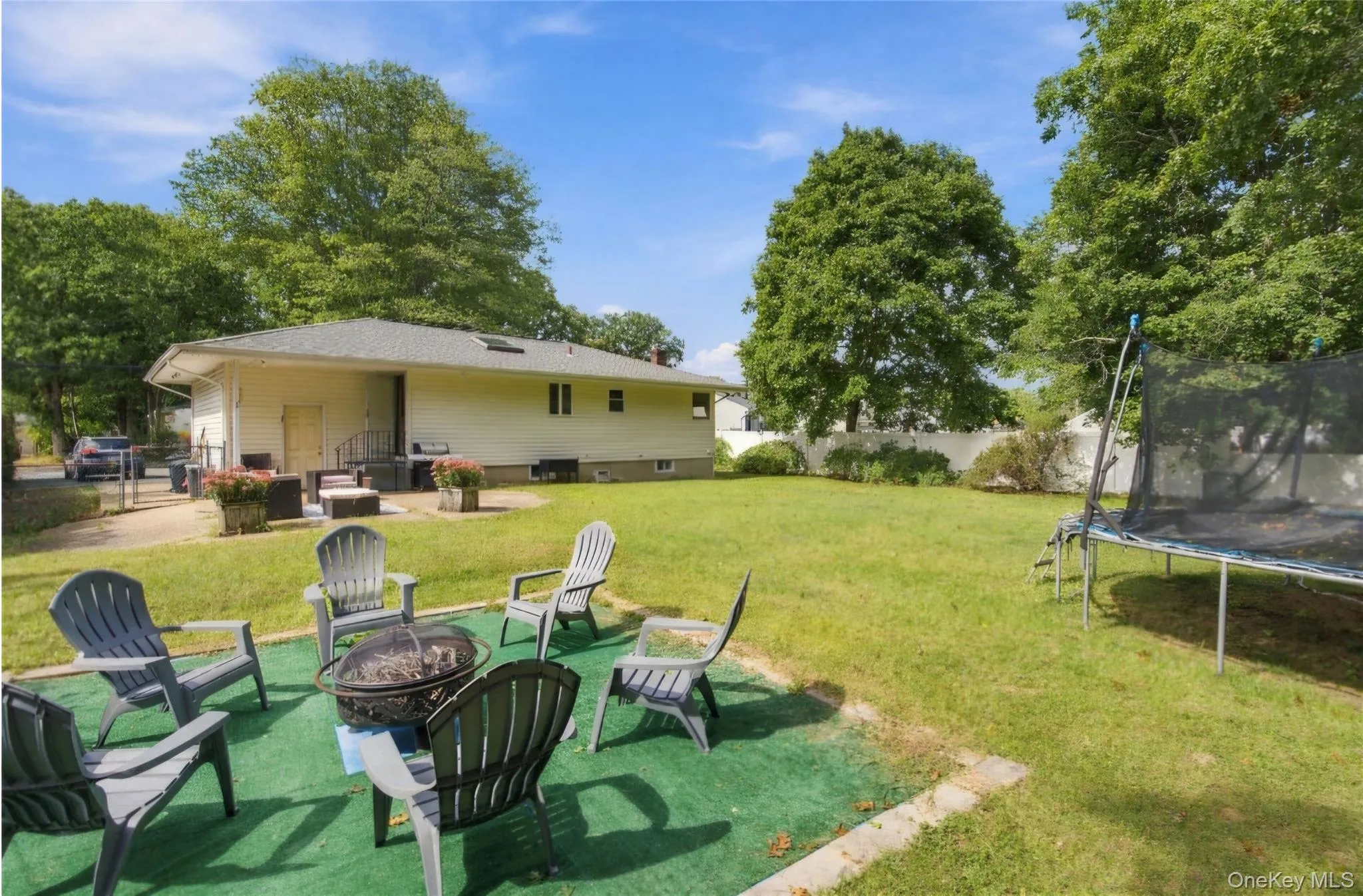 1024 Howells Road, Islip, NY, 2 Bedrooms Bedrooms, 7 Rooms Rooms,1 BathroomBathrooms,Residential,For Rent,Howells,0,1053085 1024 Howells Road, Islip, NY, 2 Bedrooms Bedrooms, 7 Rooms Rooms,1 BathroomBathrooms,Residential,For Rent,Howells,0,1053085