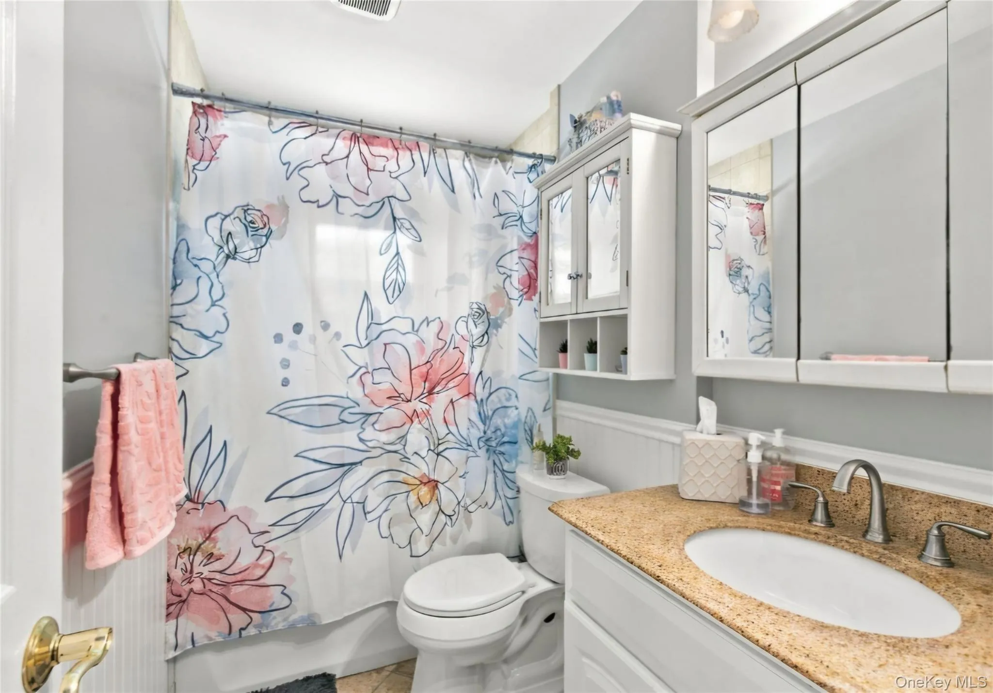 1024 Howells Road, Islip, NY, 2 Bedrooms Bedrooms, 7 Rooms Rooms,1 BathroomBathrooms,Residential,For Rent,Howells,0,1053085 1024 Howells Road, Islip, NY, 2 Bedrooms Bedrooms, 7 Rooms Rooms,1 BathroomBathrooms,Residential,For Rent,Howells,0,1053085