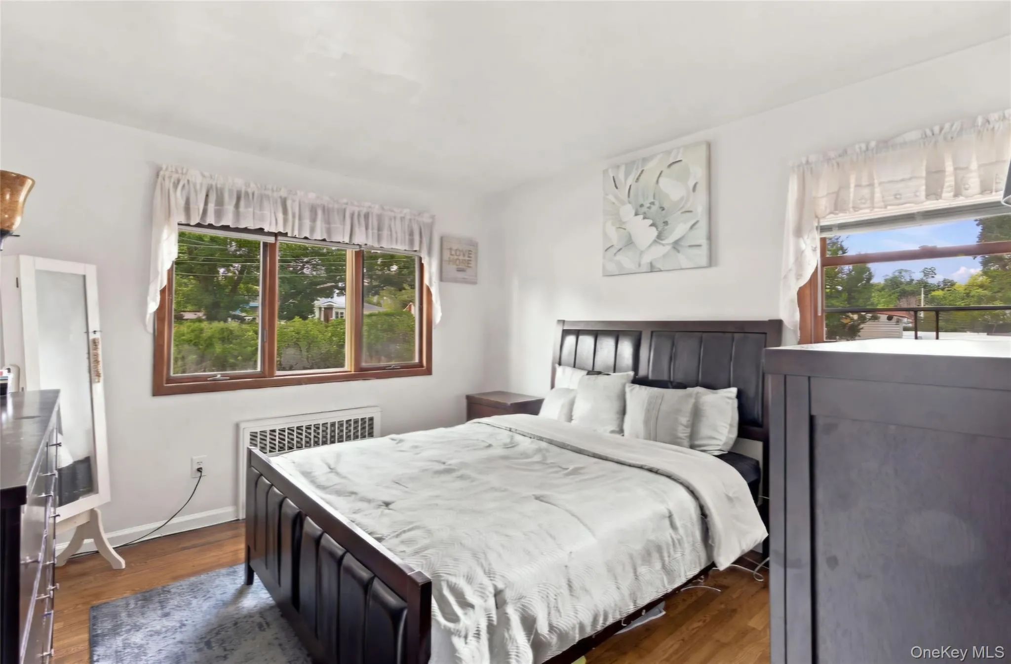 1024 Howells Road, Islip, NY, 2 Bedrooms Bedrooms, 7 Rooms Rooms,1 BathroomBathrooms,Residential,For Rent,Howells,0,1053085 1024 Howells Road, Islip, NY, 2 Bedrooms Bedrooms, 7 Rooms Rooms,1 BathroomBathrooms,Residential,For Rent,Howells,0,1053085