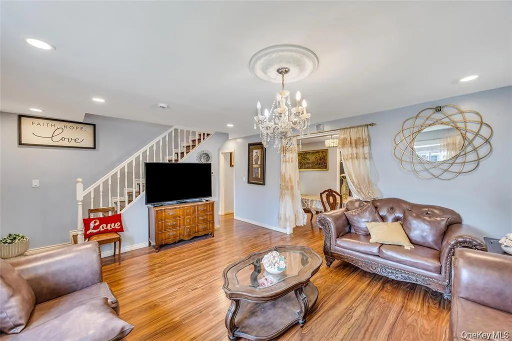 178 Warwick Road, Hempstead, NY, 4 Bedrooms Bedrooms, 8 Rooms Rooms,2 BathroomsBathrooms,Residential,For Rent,Warwick,0,1053090 178 Warwick Road, Hempstead, NY, 4 Bedrooms Bedrooms, 8 Rooms Rooms,2 BathroomsBathrooms,Residential,For Rent,Warwick,0,1053090