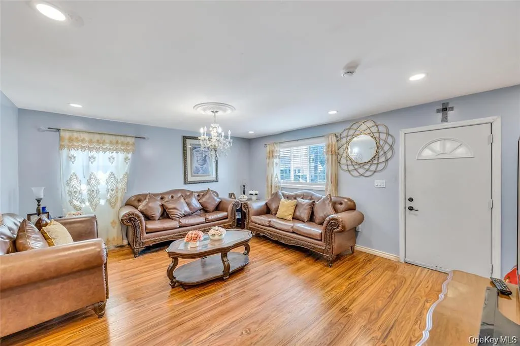 178 Warwick Road, Hempstead, NY, 4 Bedrooms Bedrooms, 8 Rooms Rooms,2 BathroomsBathrooms,Residential,For Rent,Warwick,0,1053090 178 Warwick Road, Hempstead, NY, 4 Bedrooms Bedrooms, 8 Rooms Rooms,2 BathroomsBathrooms,Residential,For Rent,Warwick,0,1053090