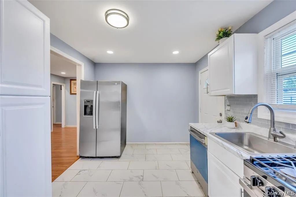 178 Warwick Road, Hempstead, NY, 4 Bedrooms Bedrooms, 8 Rooms Rooms,2 BathroomsBathrooms,Residential,For Rent,Warwick,0,1053090 178 Warwick Road, Hempstead, NY, 4 Bedrooms Bedrooms, 8 Rooms Rooms,2 BathroomsBathrooms,Residential,For Rent,Warwick,0,1053090