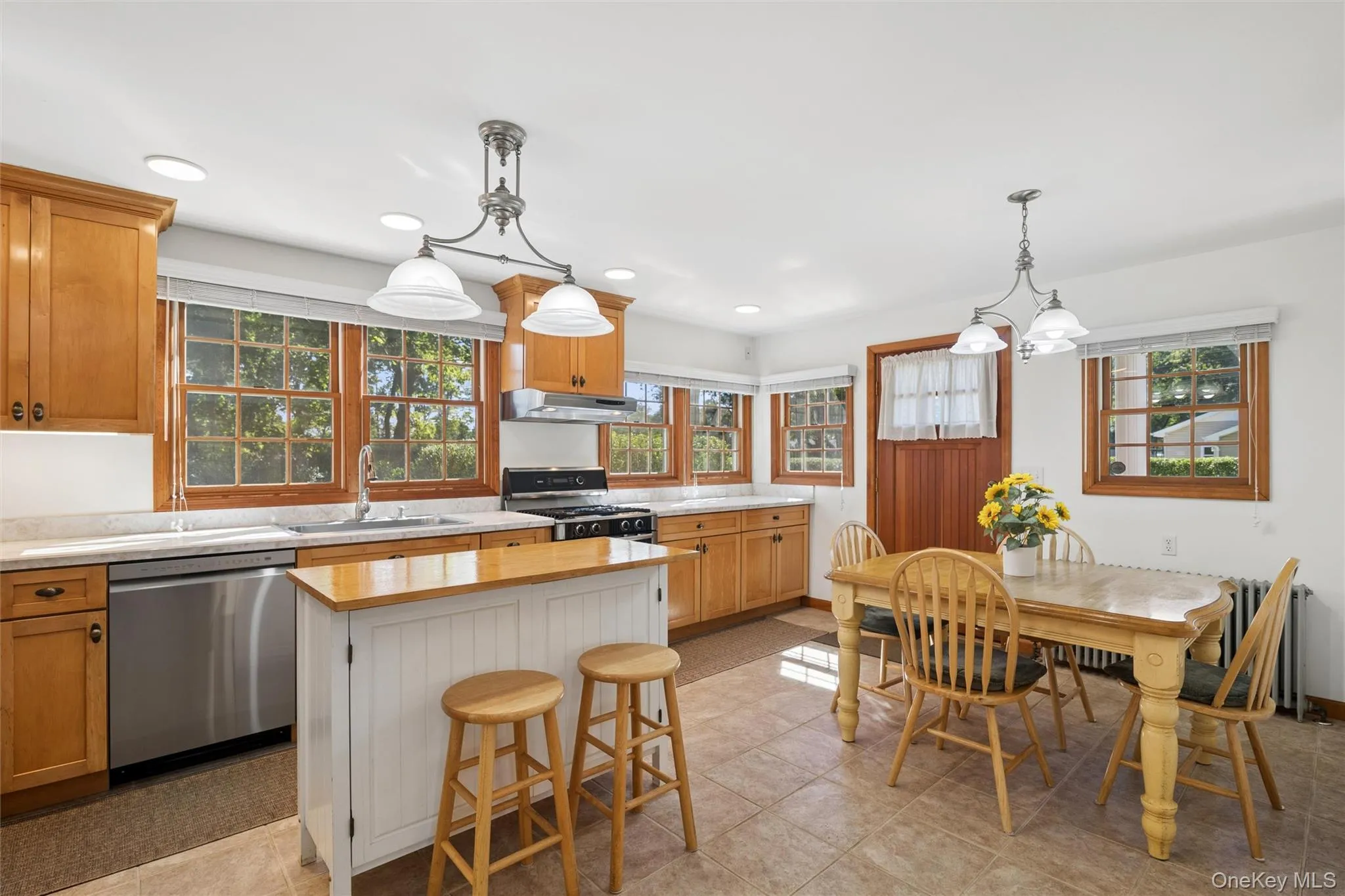 75 Champlin Avenue, Brookhaven, NY, 3 Bedrooms Bedrooms, 6 Rooms Rooms,1 BathroomBathrooms,Residential,For Rent,Champlin,0,1053093 75 Champlin Avenue, Brookhaven, NY, 3 Bedrooms Bedrooms, 6 Rooms Rooms,1 BathroomBathrooms,Residential,For Rent,Champlin,0,1053093