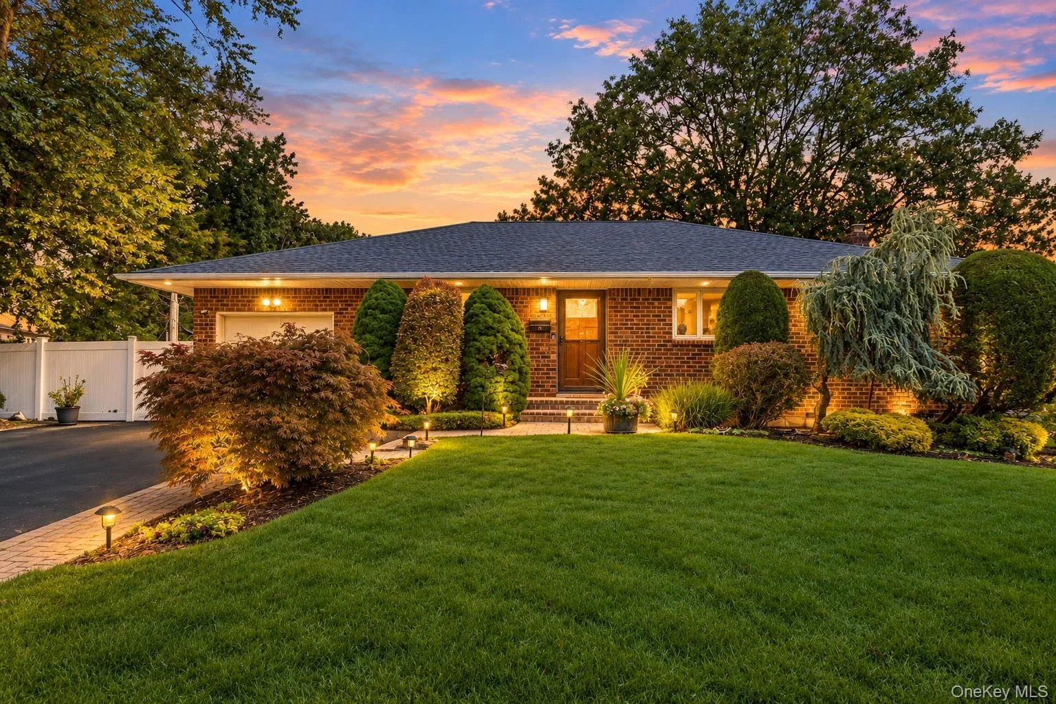 15 Elmwood Lane, Oyster Bay, NY, 3 Bedrooms Bedrooms, 7 Rooms Rooms,2 BathroomsBathrooms,Residential,For Rent,Elmwood,0,1053095 15 Elmwood Lane, Oyster Bay, NY, 3 Bedrooms Bedrooms, 7 Rooms Rooms,2 BathroomsBathrooms,Residential,For Rent,Elmwood,0,1053095