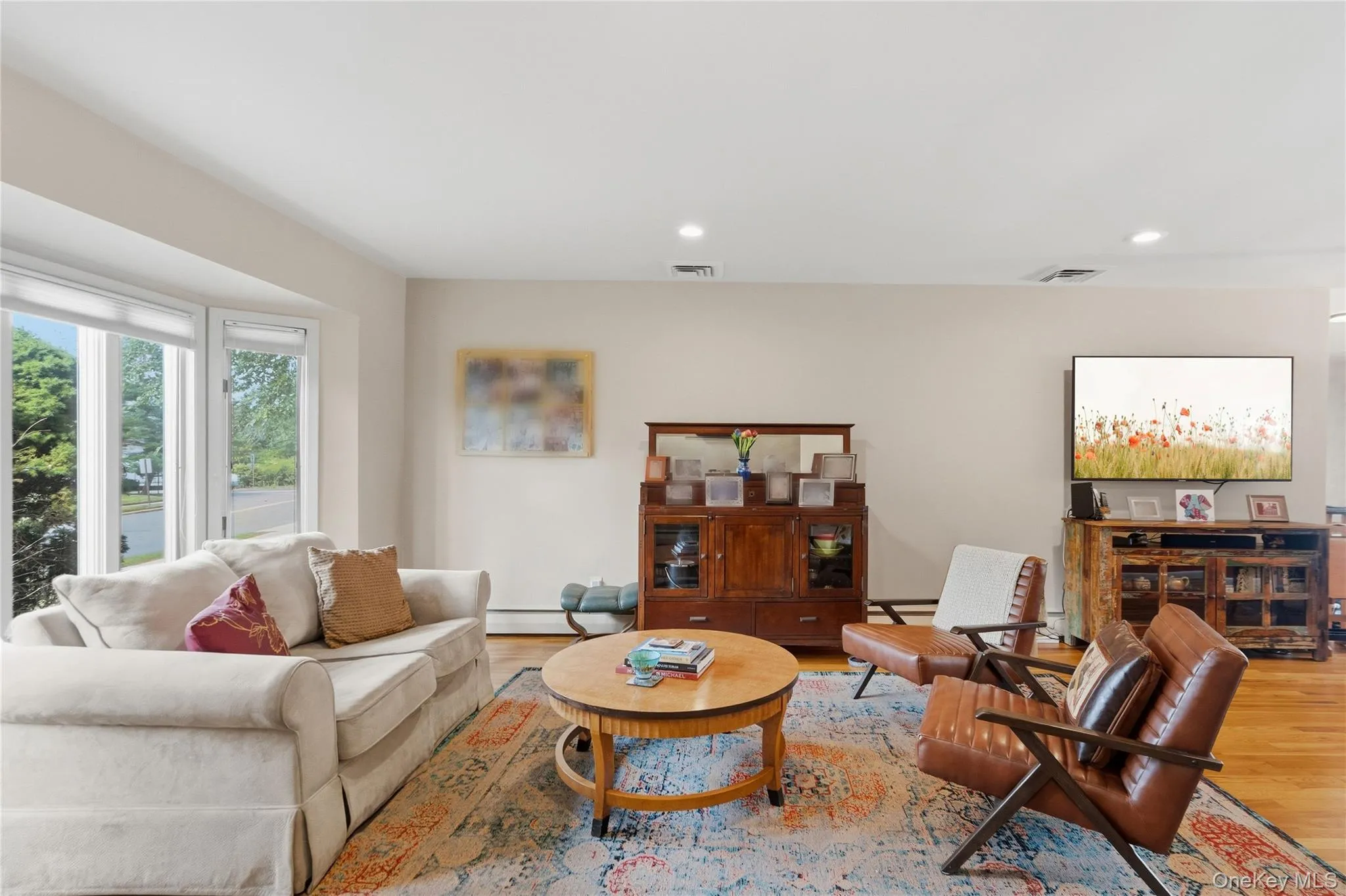 15 Elmwood Lane, Oyster Bay, NY, 3 Bedrooms Bedrooms, 7 Rooms Rooms,2 BathroomsBathrooms,Residential,For Rent,Elmwood,0,1053095 15 Elmwood Lane, Oyster Bay, NY, 3 Bedrooms Bedrooms, 7 Rooms Rooms,2 BathroomsBathrooms,Residential,For Rent,Elmwood,0,1053095