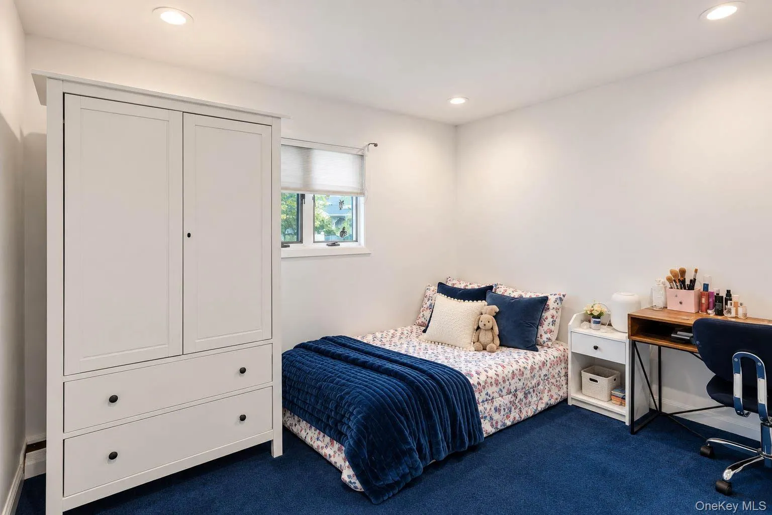 15 Elmwood Lane, Oyster Bay, NY, 3 Bedrooms Bedrooms, 7 Rooms Rooms,2 BathroomsBathrooms,Residential,For Rent,Elmwood,0,1053095 15 Elmwood Lane, Oyster Bay, NY, 3 Bedrooms Bedrooms, 7 Rooms Rooms,2 BathroomsBathrooms,Residential,For Rent,Elmwood,0,1053095