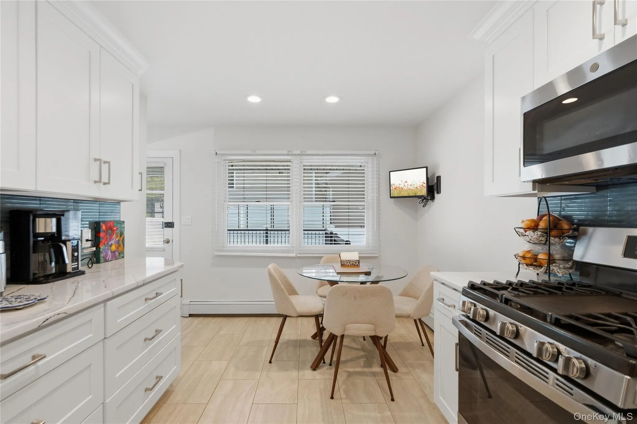 15 Elmwood Lane, Oyster Bay, NY, 3 Bedrooms Bedrooms, 7 Rooms Rooms,2 BathroomsBathrooms,Residential,For Rent,Elmwood,0,1053095 15 Elmwood Lane, Oyster Bay, NY, 3 Bedrooms Bedrooms, 7 Rooms Rooms,2 BathroomsBathrooms,Residential,For Rent,Elmwood,0,1053095