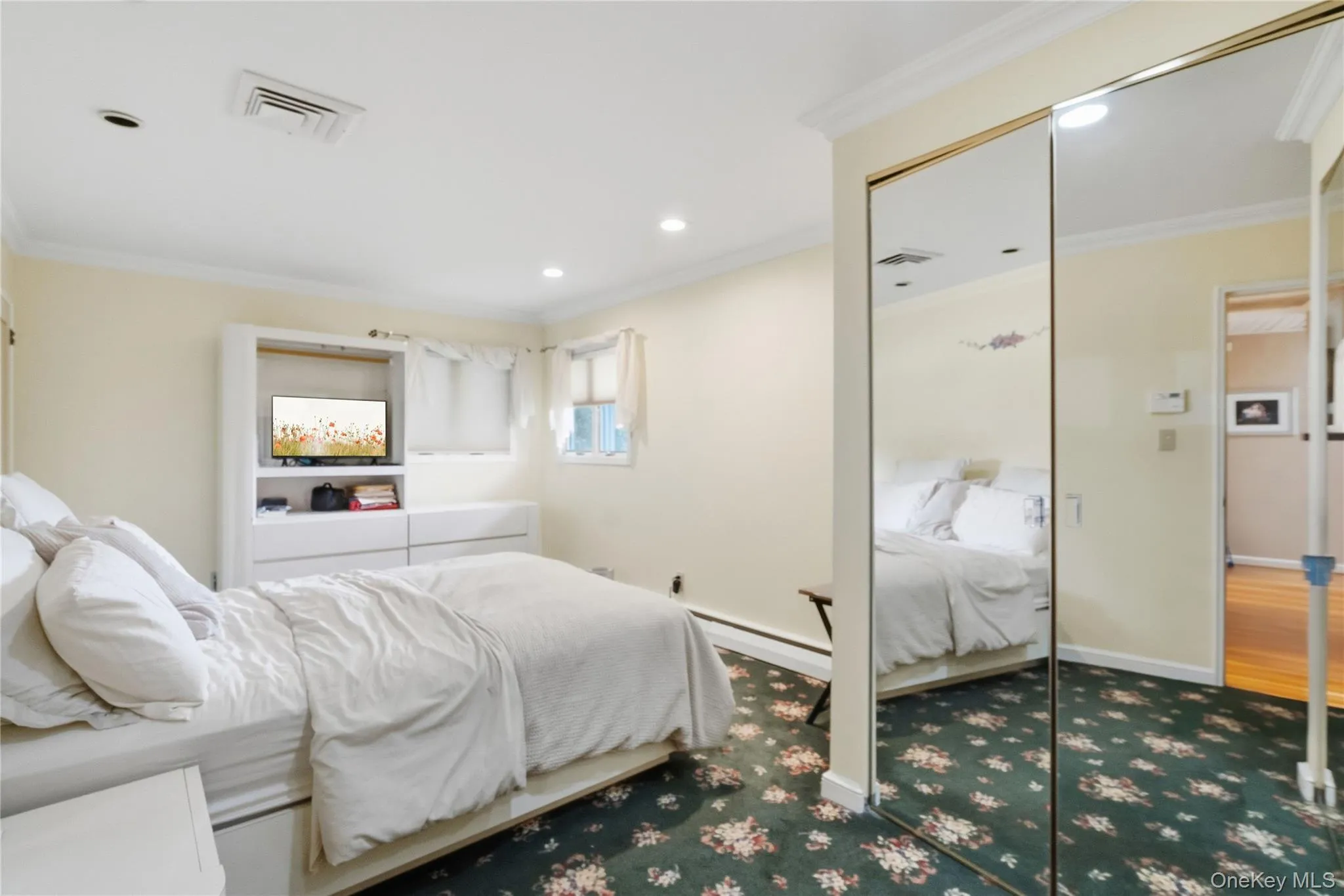 15 Elmwood Lane, Oyster Bay, NY, 3 Bedrooms Bedrooms, 7 Rooms Rooms,2 BathroomsBathrooms,Residential,For Rent,Elmwood,0,1053095 15 Elmwood Lane, Oyster Bay, NY, 3 Bedrooms Bedrooms, 7 Rooms Rooms,2 BathroomsBathrooms,Residential,For Rent,Elmwood,0,1053095