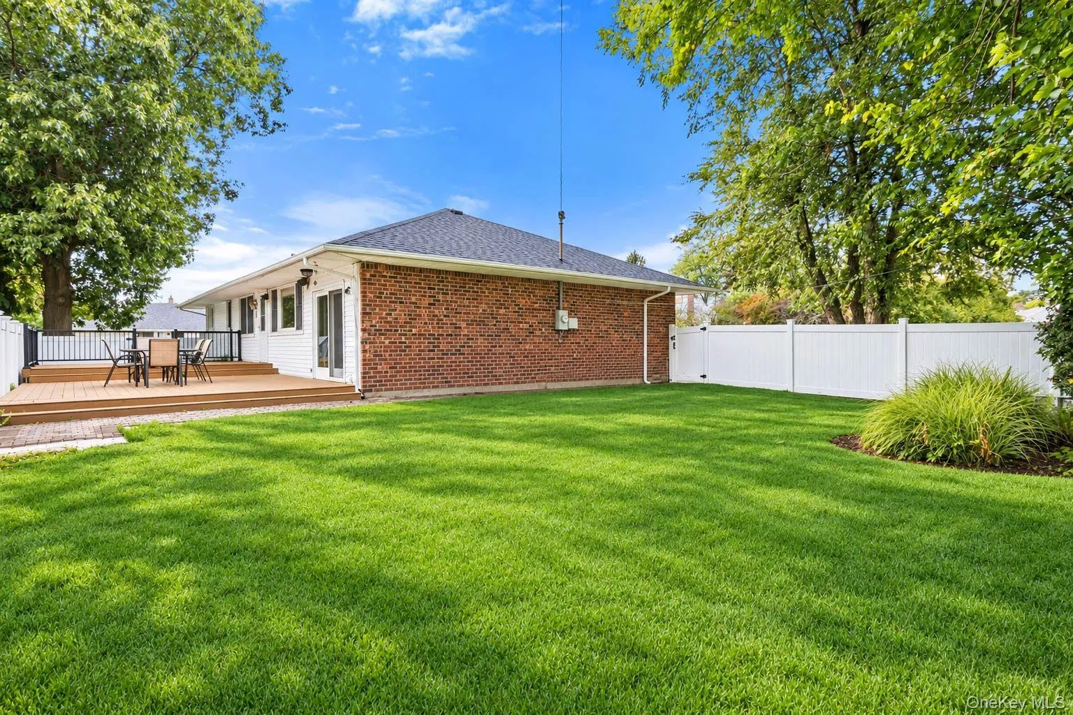 15 Elmwood Lane, Oyster Bay, NY, 3 Bedrooms Bedrooms, 7 Rooms Rooms,2 BathroomsBathrooms,Residential,For Rent,Elmwood,0,1053095 15 Elmwood Lane, Oyster Bay, NY, 3 Bedrooms Bedrooms, 7 Rooms Rooms,2 BathroomsBathrooms,Residential,For Rent,Elmwood,0,1053095