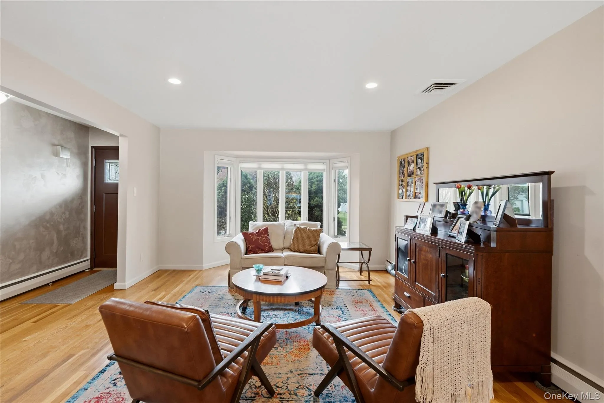 15 Elmwood Lane, Oyster Bay, NY, 3 Bedrooms Bedrooms, 7 Rooms Rooms,2 BathroomsBathrooms,Residential,For Rent,Elmwood,0,1053095 15 Elmwood Lane, Oyster Bay, NY, 3 Bedrooms Bedrooms, 7 Rooms Rooms,2 BathroomsBathrooms,Residential,For Rent,Elmwood,0,1053095