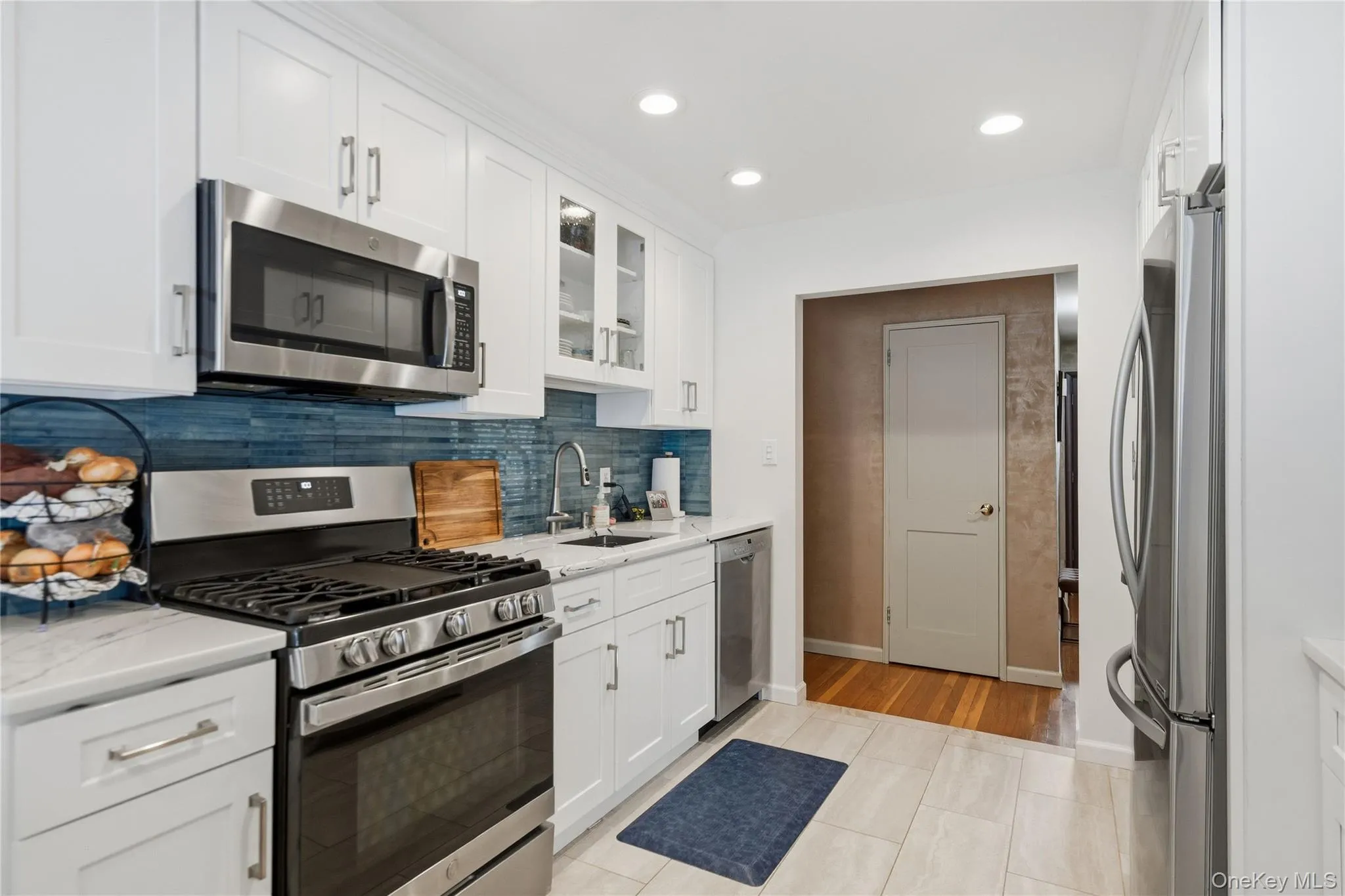 15 Elmwood Lane, Oyster Bay, NY, 3 Bedrooms Bedrooms, 7 Rooms Rooms,2 BathroomsBathrooms,Residential,For Rent,Elmwood,0,1053095 15 Elmwood Lane, Oyster Bay, NY, 3 Bedrooms Bedrooms, 7 Rooms Rooms,2 BathroomsBathrooms,Residential,For Rent,Elmwood,0,1053095
