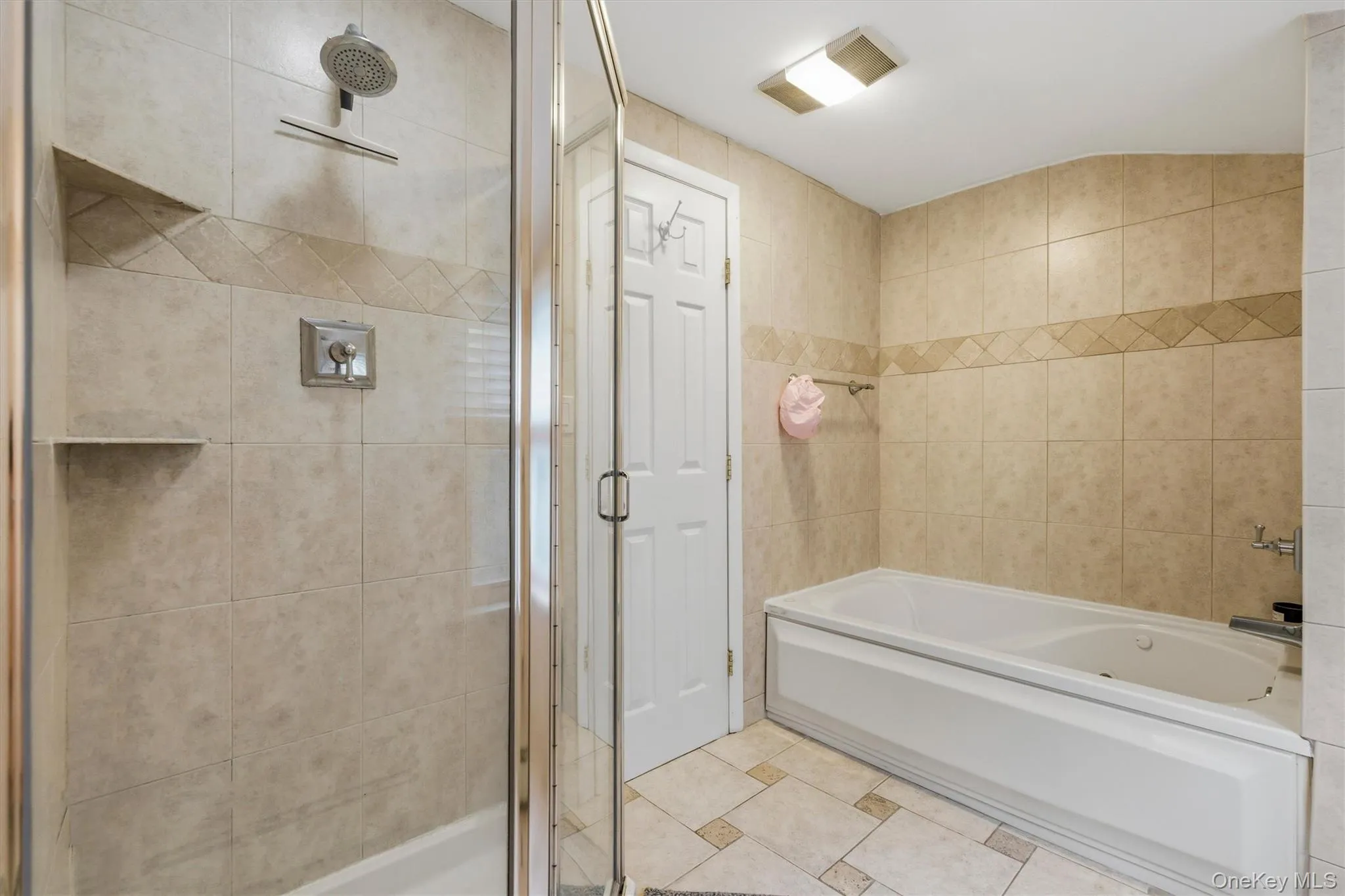 202 Harvard Drive, Greenburgh, NY, 3 Bedrooms Bedrooms, 6 Rooms Rooms,2 BathroomsBathrooms,Residential,For Rent,Harvard,0,1053099 202 Harvard Drive, Greenburgh, NY, 3 Bedrooms Bedrooms, 6 Rooms Rooms,2 BathroomsBathrooms,Residential,For Rent,Harvard,0,1053099