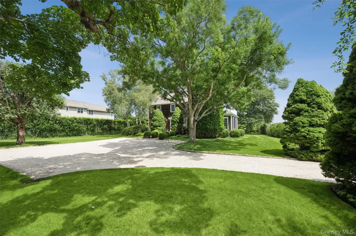 810 David Whites Lane, Southampton, New York 11968