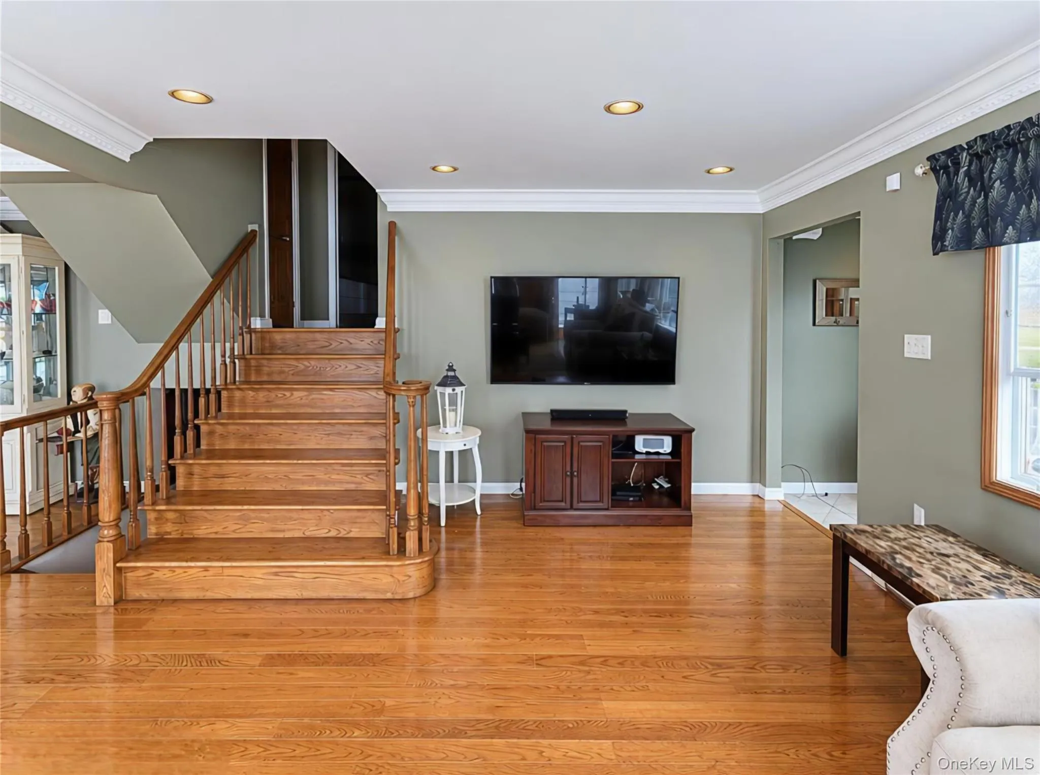 162-18 96th Street, New York, NY, 4 Bedrooms Bedrooms, 12 Rooms Rooms,2 BathroomsBathrooms,Residential,For Rent,96th,0,1053108 162-18 96th Street, New York, NY, 4 Bedrooms Bedrooms, 12 Rooms Rooms,2 BathroomsBathrooms,Residential,For Rent,96th,0,1053108
