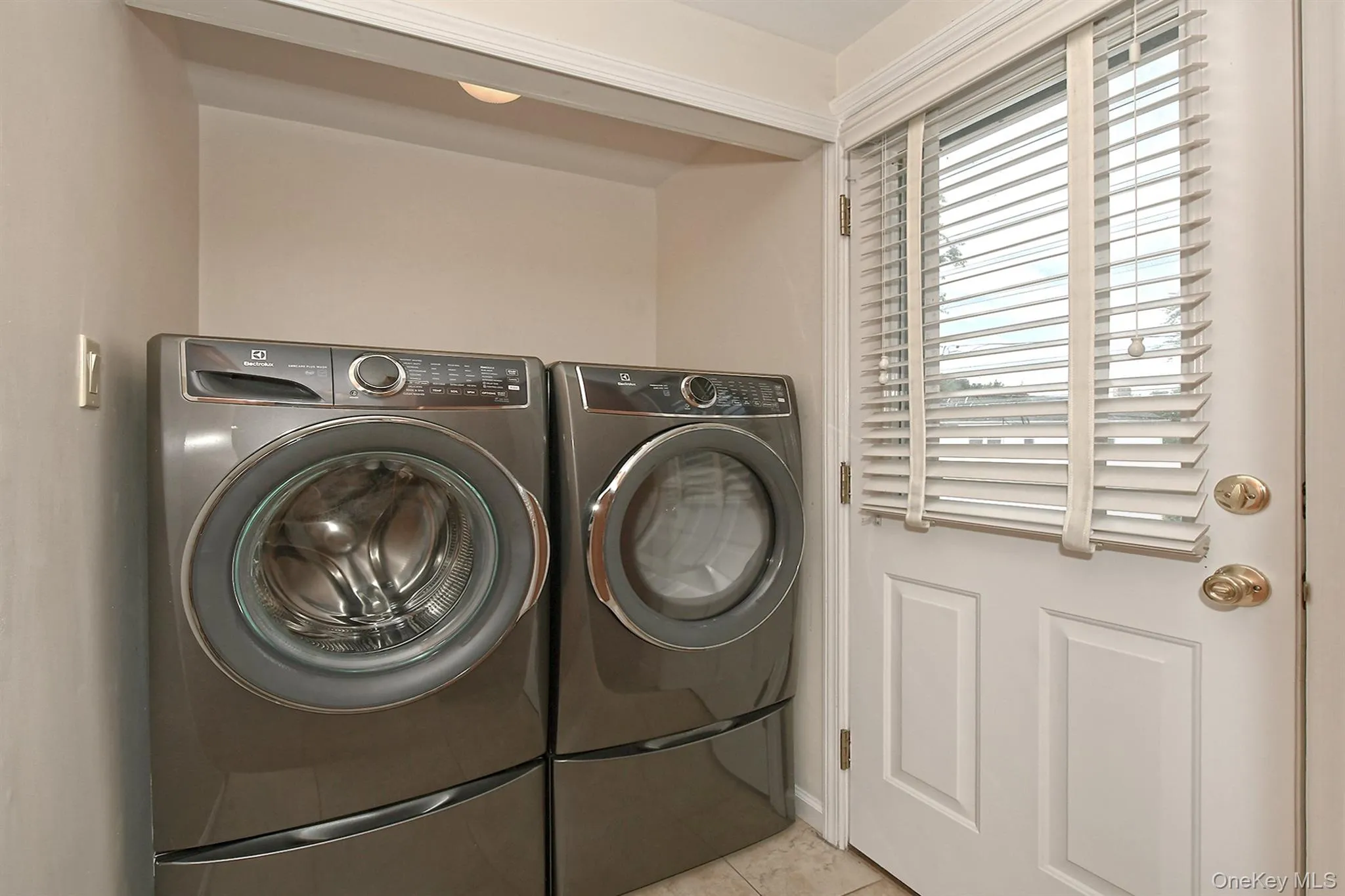 29 Abbot Road, Smithtown, NY, 4 Bedrooms Bedrooms, 8 Rooms Rooms,2 BathroomsBathrooms,Residential,For Rent,Abbot,0,1053132 29 Abbot Road, Smithtown, NY, 4 Bedrooms Bedrooms, 8 Rooms Rooms,2 BathroomsBathrooms,Residential,For Rent,Abbot,0,1053132
