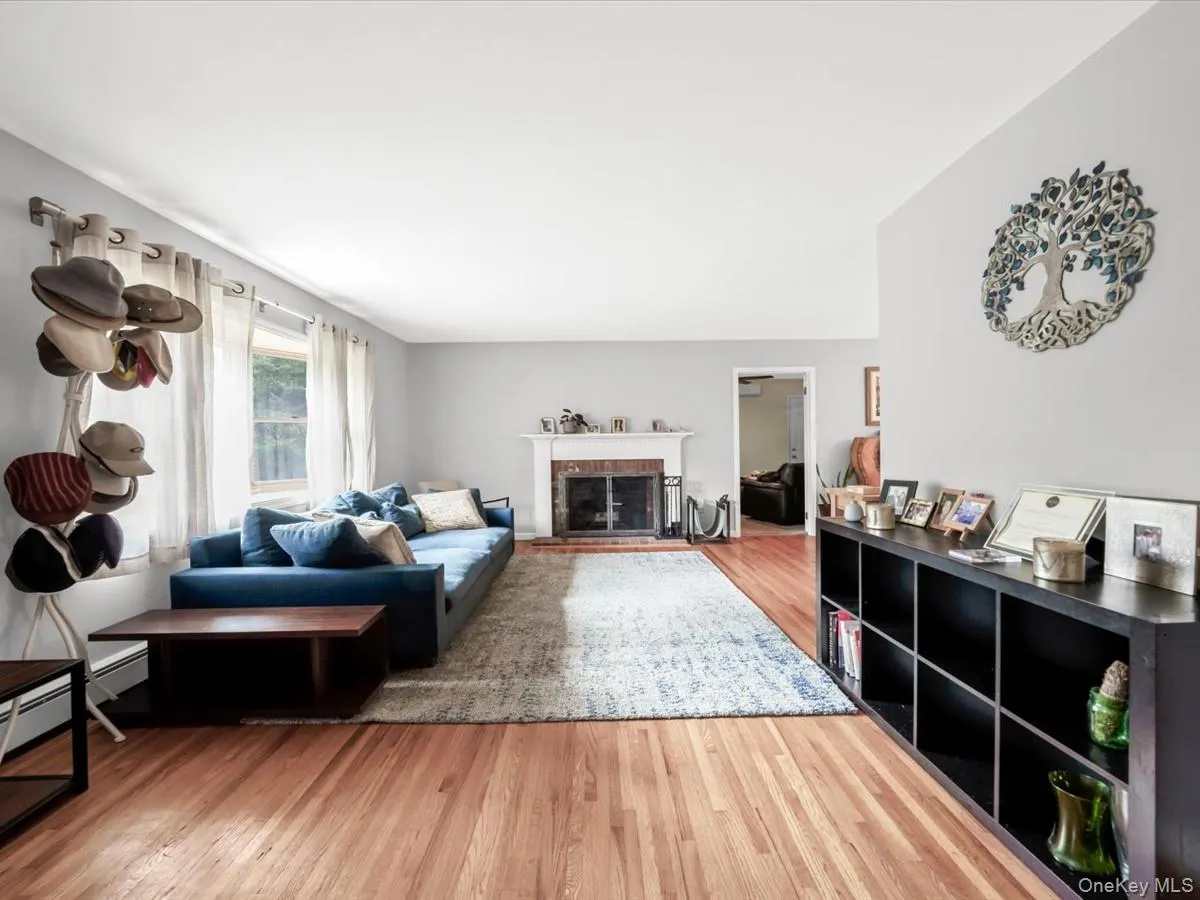 7 Sharon Avenue, Brookhaven, NY, 3 Bedrooms Bedrooms, 7 Rooms Rooms,2 BathroomsBathrooms,Residential,For Rent,Sharon,0,1053133 7 Sharon Avenue, Brookhaven, NY, 3 Bedrooms Bedrooms, 7 Rooms Rooms,2 BathroomsBathrooms,Residential,For Rent,Sharon,0,1053133