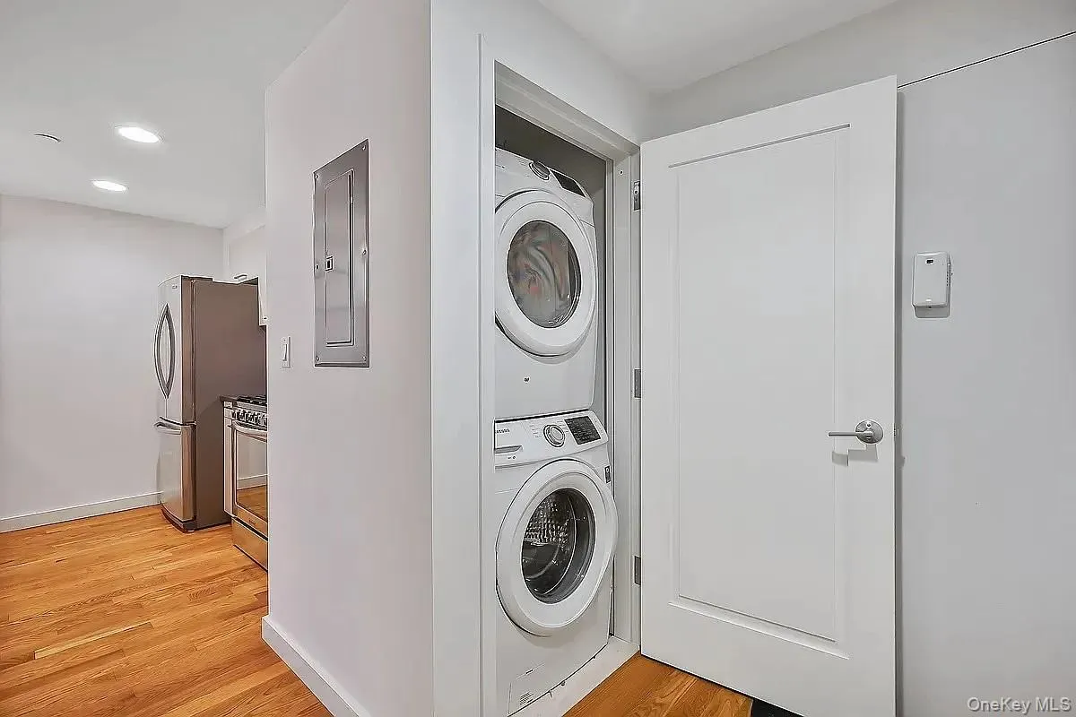 106-20 70th Avenue, New York, NY, 1 Bedroom Bedrooms, 3 Rooms Rooms,1 BathroomBathrooms,Residential Lease,For Rent,70th,0,1053134 106-20 70th Avenue, New York, NY, 1 Bedroom Bedrooms, 3 Rooms Rooms,1 BathroomBathrooms,Residential Lease,For Rent,70th,0,1053134