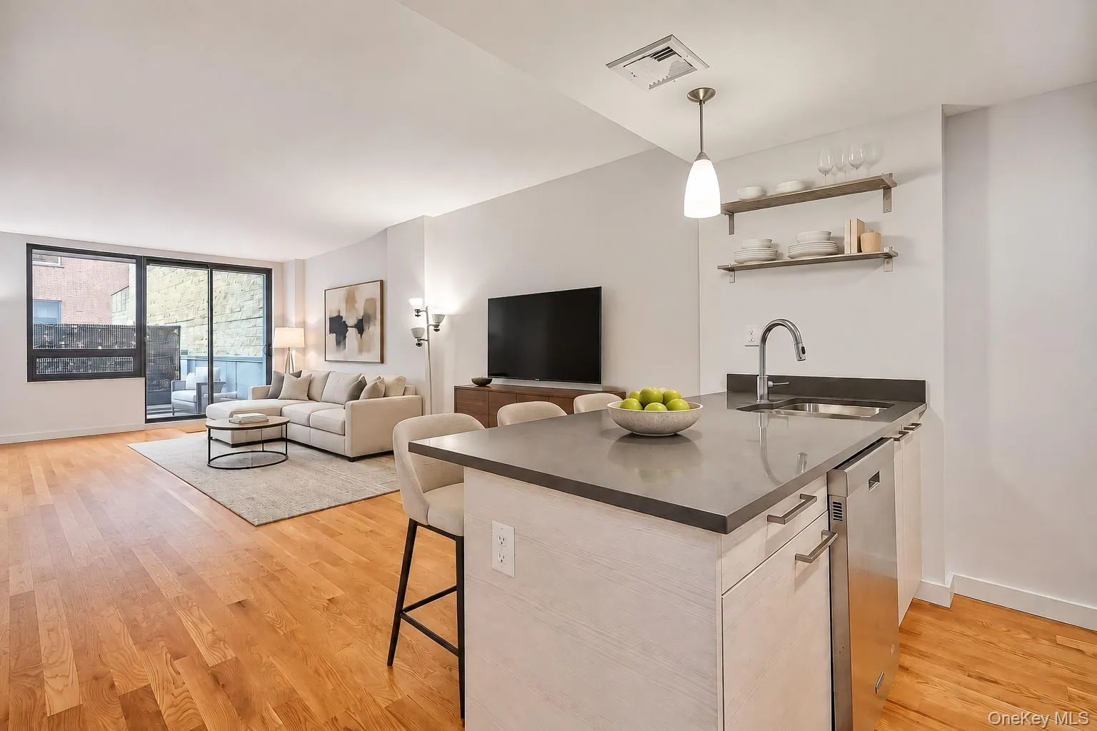 106-20 70th Avenue, New York, NY, 1 Bedroom Bedrooms, 3 Rooms Rooms,1 BathroomBathrooms,Residential Lease,For Rent,70th,0,1053134 106-20 70th Avenue, New York, NY, 1 Bedroom Bedrooms, 3 Rooms Rooms,1 BathroomBathrooms,Residential Lease,For Rent,70th,0,1053134