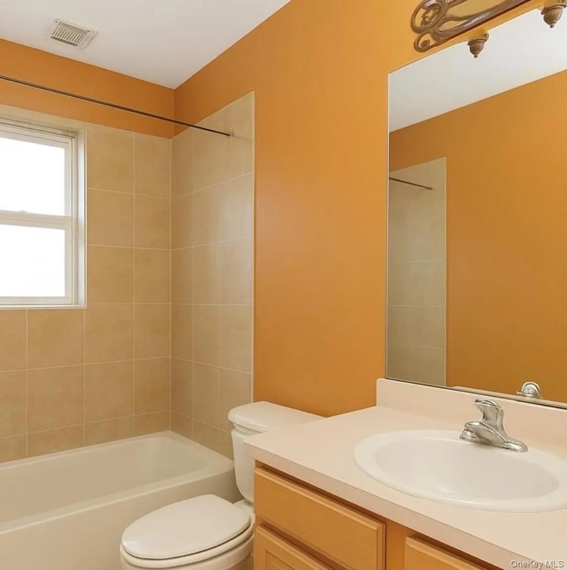 37 Howard Drive, Brookhaven, NY, 5 Bedrooms Bedrooms, 12 Rooms Rooms,3 BathroomsBathrooms,Residential,For Rent,Howard,0,1053135 37 Howard Drive, Brookhaven, NY, 5 Bedrooms Bedrooms, 12 Rooms Rooms,3 BathroomsBathrooms,Residential,For Rent,Howard,0,1053135