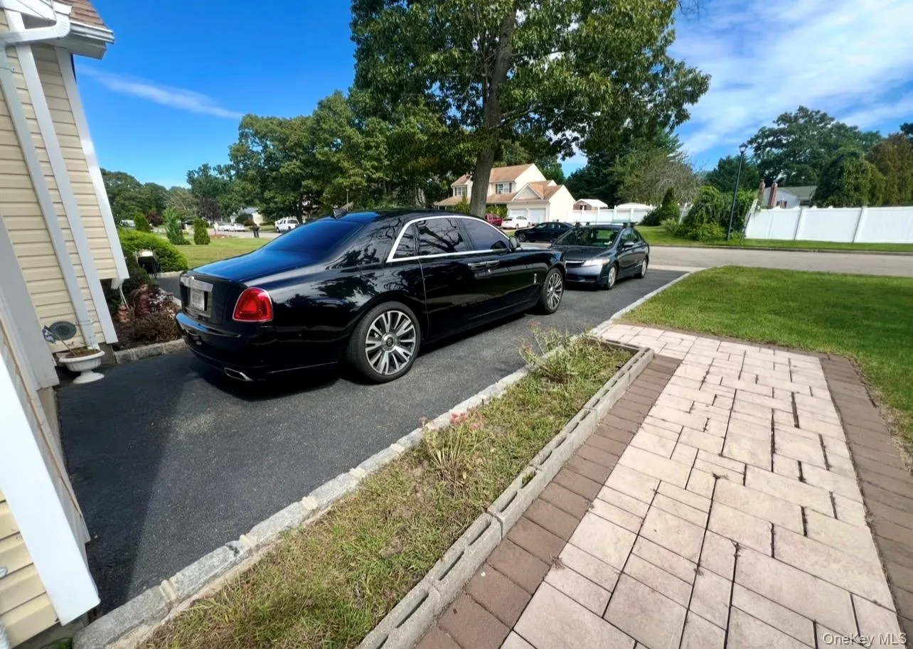 37 Howard Drive, Brookhaven, NY, 5 Bedrooms Bedrooms, 12 Rooms Rooms,3 BathroomsBathrooms,Residential,For Rent,Howard,0,1053135 37 Howard Drive, Brookhaven, NY, 5 Bedrooms Bedrooms, 12 Rooms Rooms,3 BathroomsBathrooms,Residential,For Rent,Howard,0,1053135