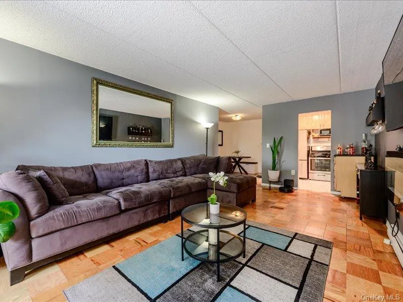 687 Bronx River Road, Yonkers, NY, 1 Bedroom Bedrooms, 3 Rooms Rooms,1 BathroomBathrooms,Residential,For Rent,Bronx River,0,1053139 687 Bronx River Road, Yonkers, NY, 1 Bedroom Bedrooms, 3 Rooms Rooms,1 BathroomBathrooms,Residential,For Rent,Bronx River,0,1053139