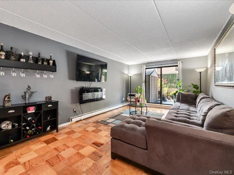 687 Bronx River Road, Yonkers, NY, 1 Bedroom Bedrooms, 3 Rooms Rooms,1 BathroomBathrooms,Residential,For Rent,Bronx River,0,1053139 687 Bronx River Road, Yonkers, NY, 1 Bedroom Bedrooms, 3 Rooms Rooms,1 BathroomBathrooms,Residential,For Rent,Bronx River,0,1053139