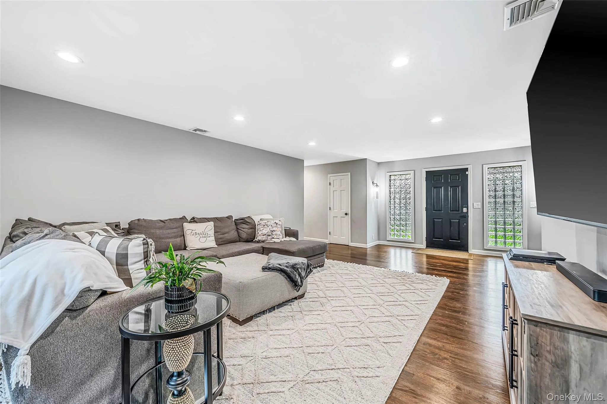 3 Stacy Court, Brookhaven, NY, 3 Bedrooms Bedrooms, 8 Rooms Rooms,2 BathroomsBathrooms,Residential,For Rent,Stacy,0,1053150 3 Stacy Court, Brookhaven, NY, 3 Bedrooms Bedrooms, 8 Rooms Rooms,2 BathroomsBathrooms,Residential,For Rent,Stacy,0,1053150