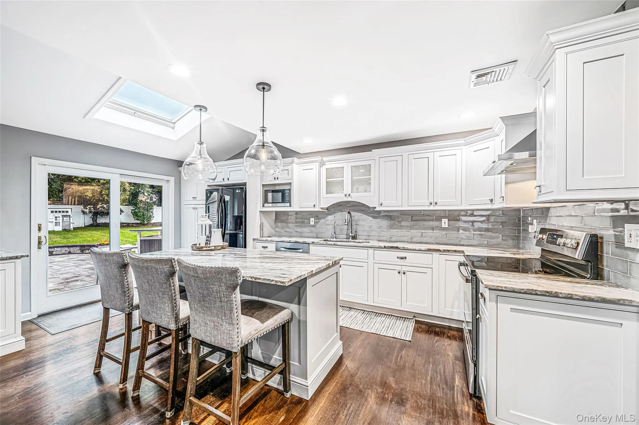 3 Stacy Court, Brookhaven, NY, 3 Bedrooms Bedrooms, 8 Rooms Rooms,2 BathroomsBathrooms,Residential,For Rent,Stacy,0,1053150 3 Stacy Court, Brookhaven, NY, 3 Bedrooms Bedrooms, 8 Rooms Rooms,2 BathroomsBathrooms,Residential,For Rent,Stacy,0,1053150