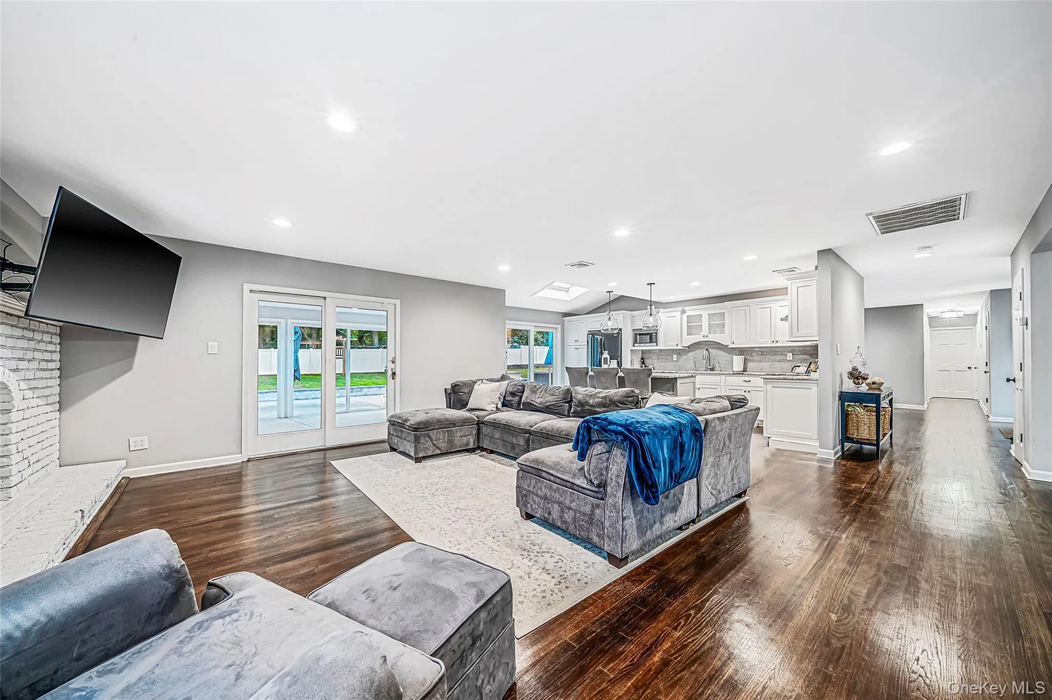 3 Stacy Court, Brookhaven, NY, 3 Bedrooms Bedrooms, 8 Rooms Rooms,2 BathroomsBathrooms,Residential,For Rent,Stacy,0,1053150 3 Stacy Court, Brookhaven, NY, 3 Bedrooms Bedrooms, 8 Rooms Rooms,2 BathroomsBathrooms,Residential,For Rent,Stacy,0,1053150
