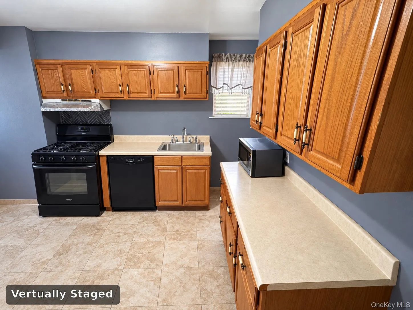 132-48 114th Street, New York, NY, 3 Bedrooms Bedrooms, 6 Rooms Rooms,1 BathroomBathrooms,Residential,For Rent,114th,0,1053152 132-48 114th Street, New York, NY, 3 Bedrooms Bedrooms, 6 Rooms Rooms,1 BathroomBathrooms,Residential,For Rent,114th,0,1053152