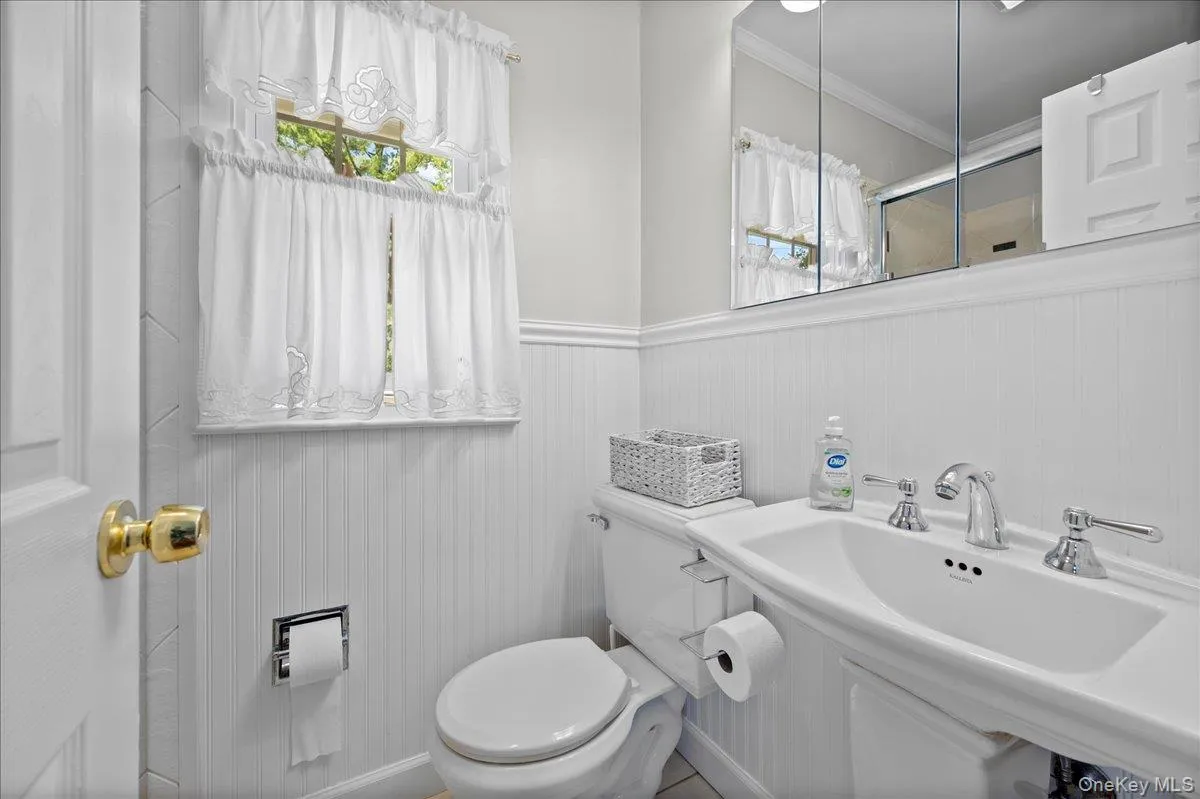 26 Rose Street, White Plains, NY, 3 Bedrooms Bedrooms, 8 Rooms Rooms,2 BathroomsBathrooms,Residential,For Rent,Rose,0,1053157 26 Rose Street, White Plains, NY, 3 Bedrooms Bedrooms, 8 Rooms Rooms,2 BathroomsBathrooms,Residential,For Rent,Rose,0,1053157