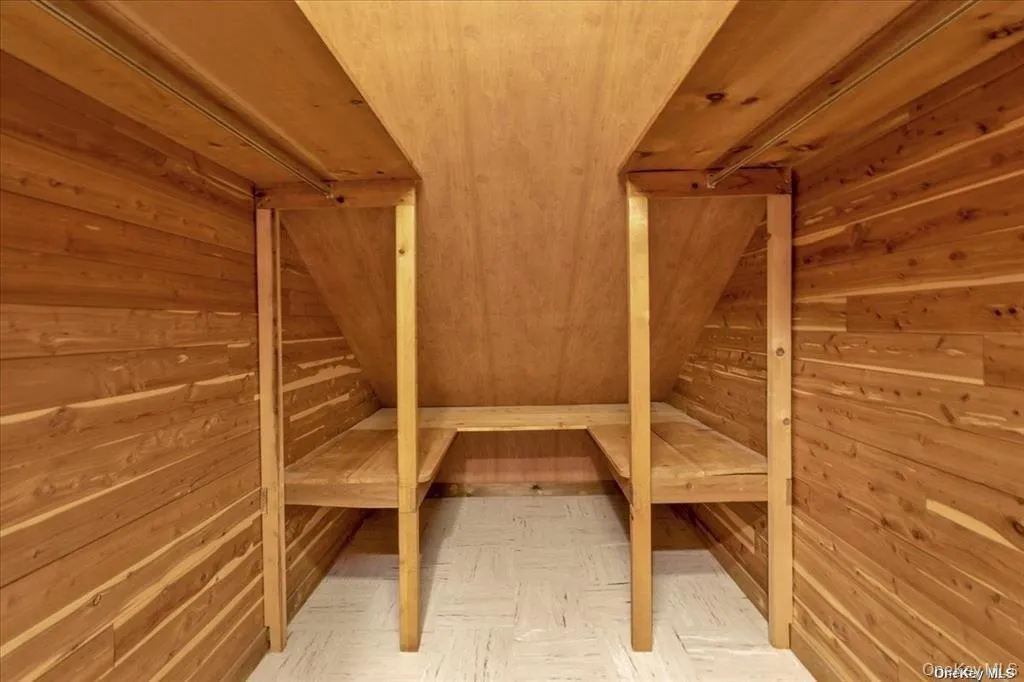 CEDAR CLOSET CEDAR CLOSET
